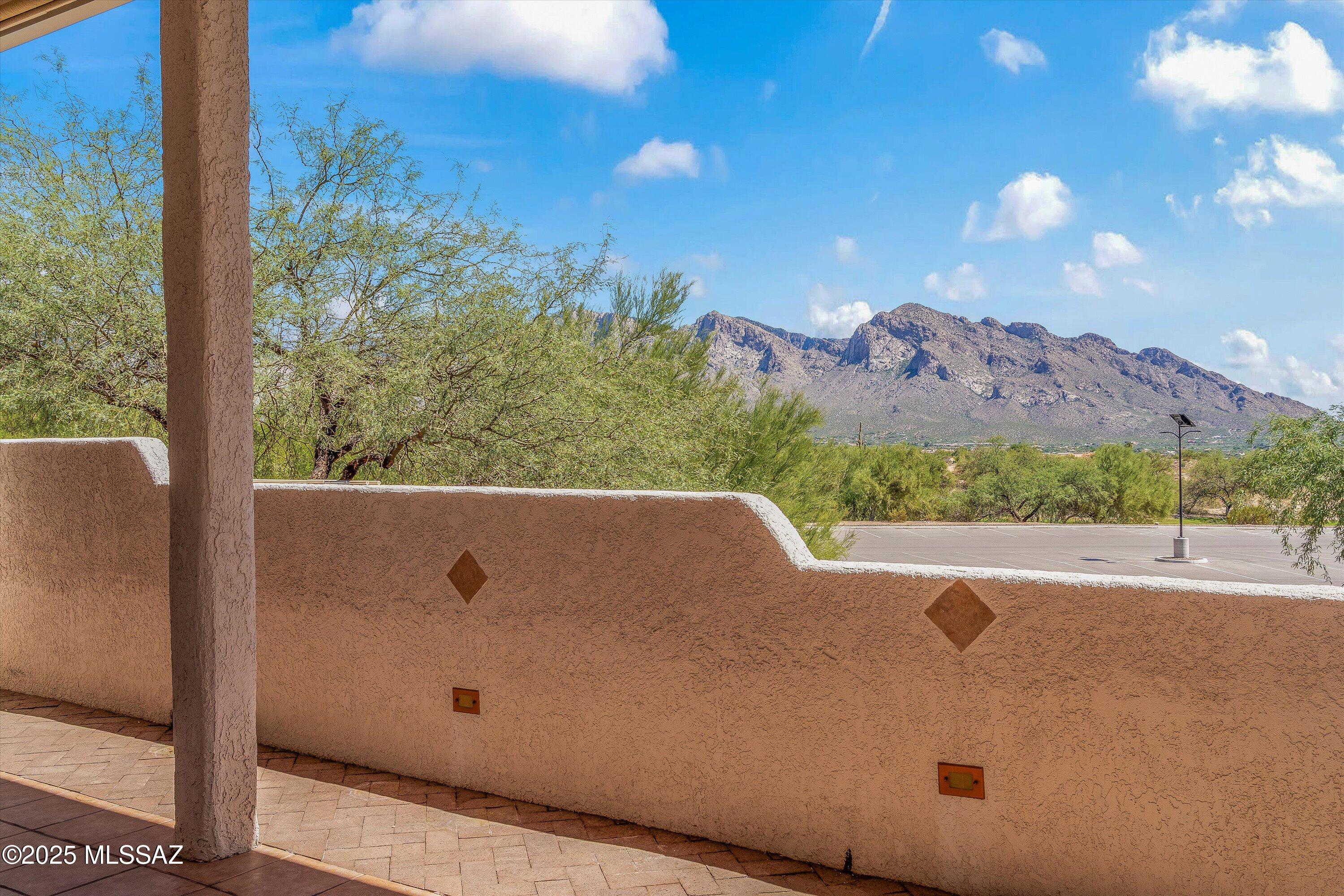 1489 W Bridalveil Place