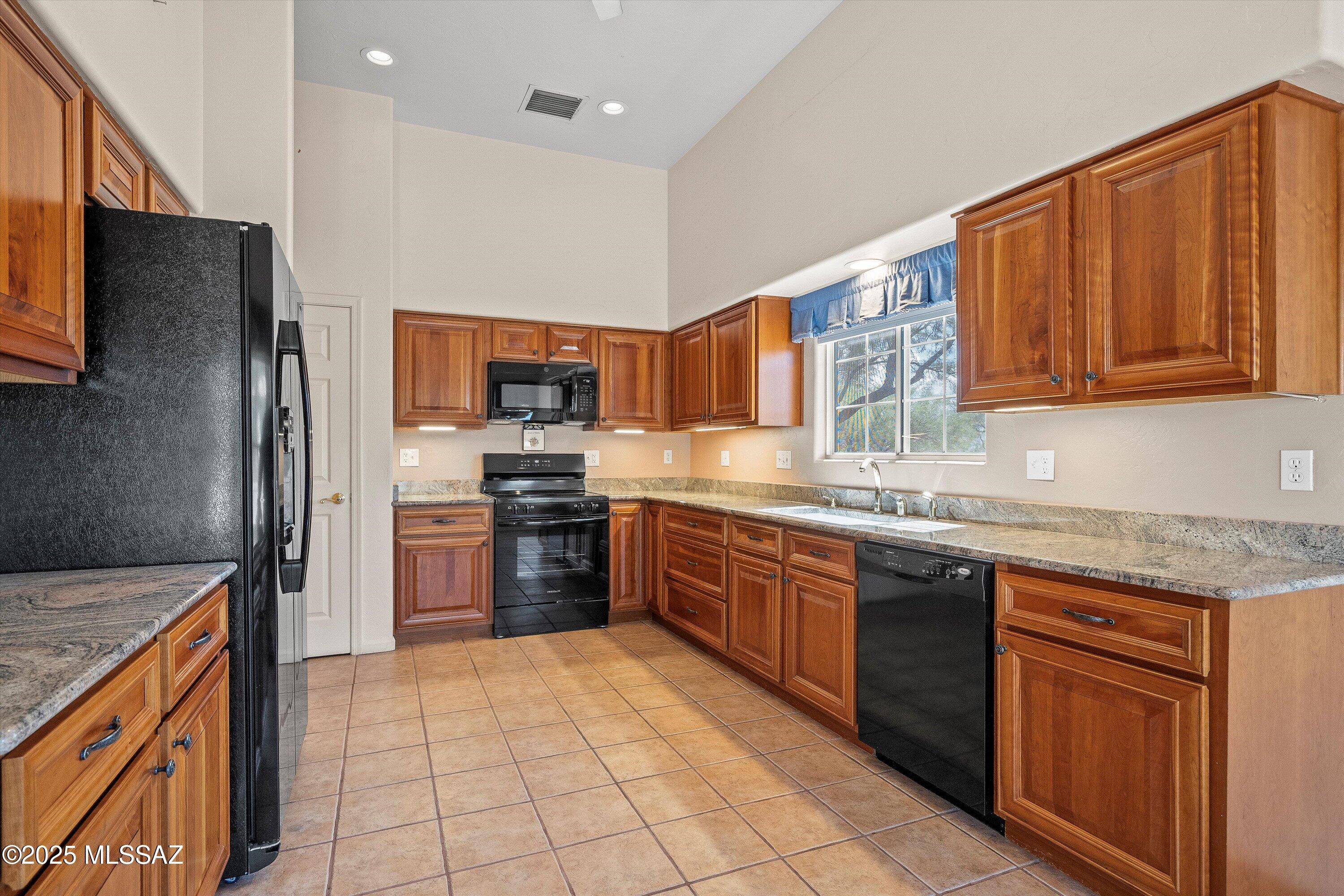 Carmel Pointe (1-104) - Residential