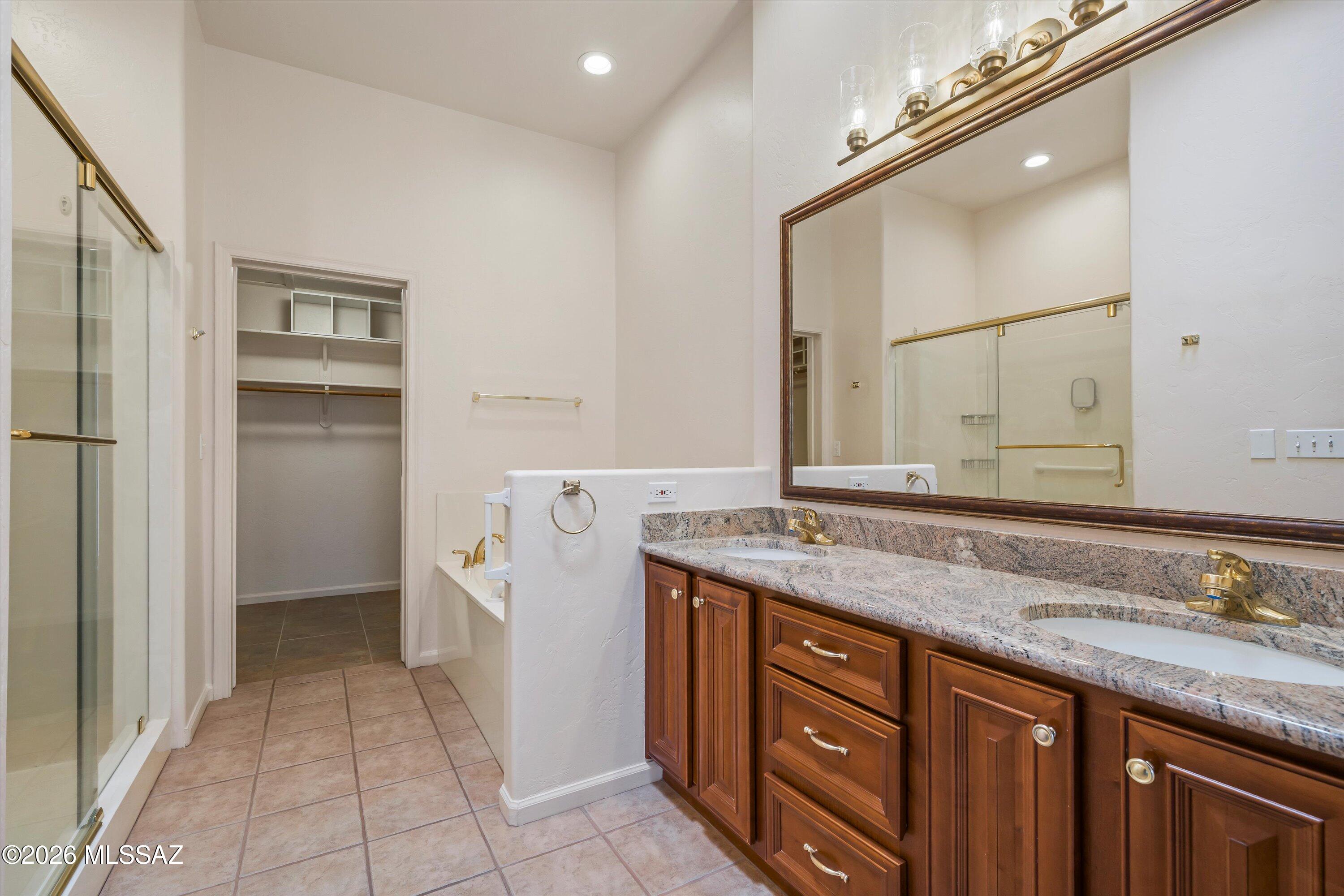 Carmel Pointe (1-104) - Residential