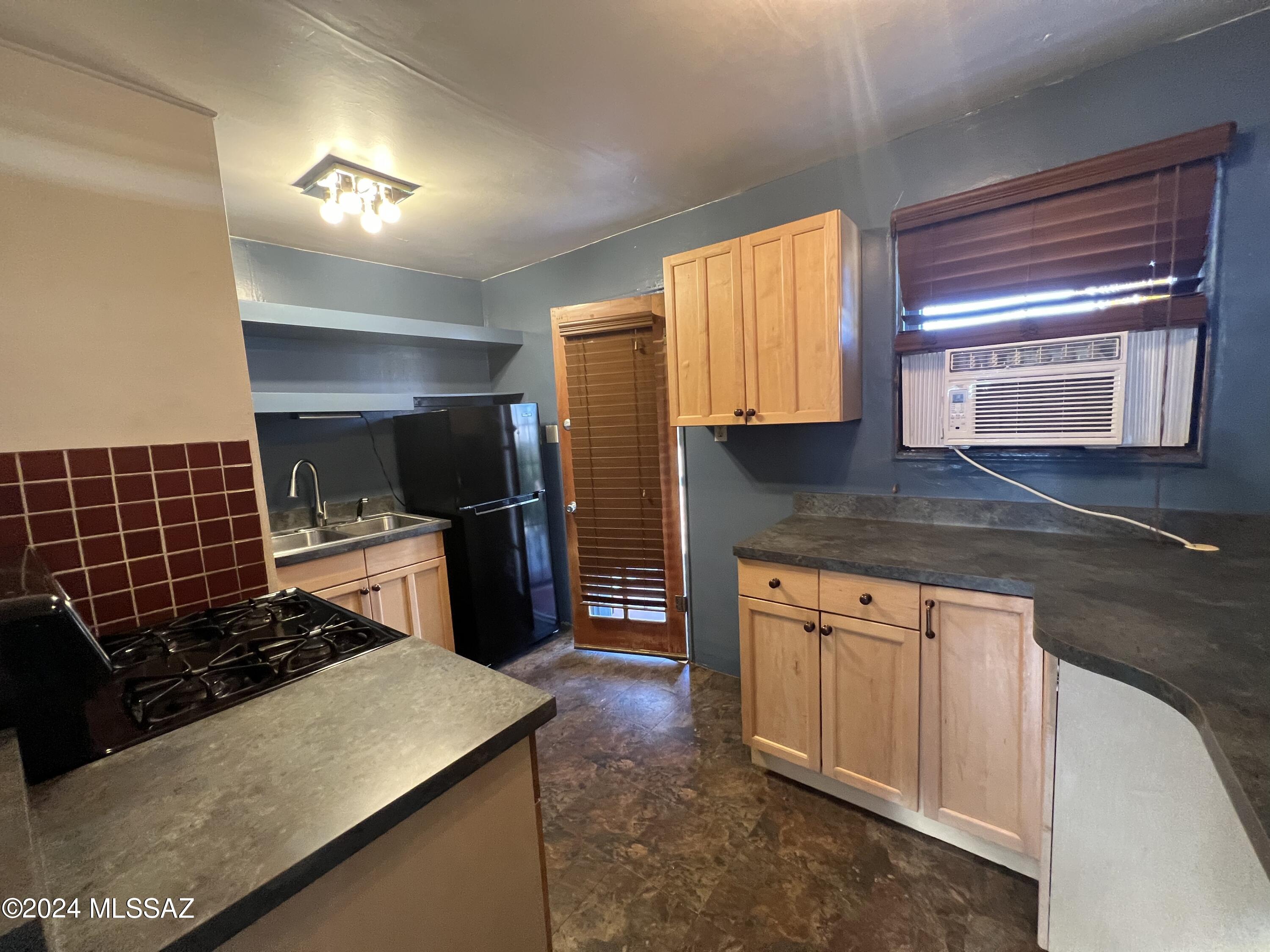 Samos Subdivision Amended - Residential Lease