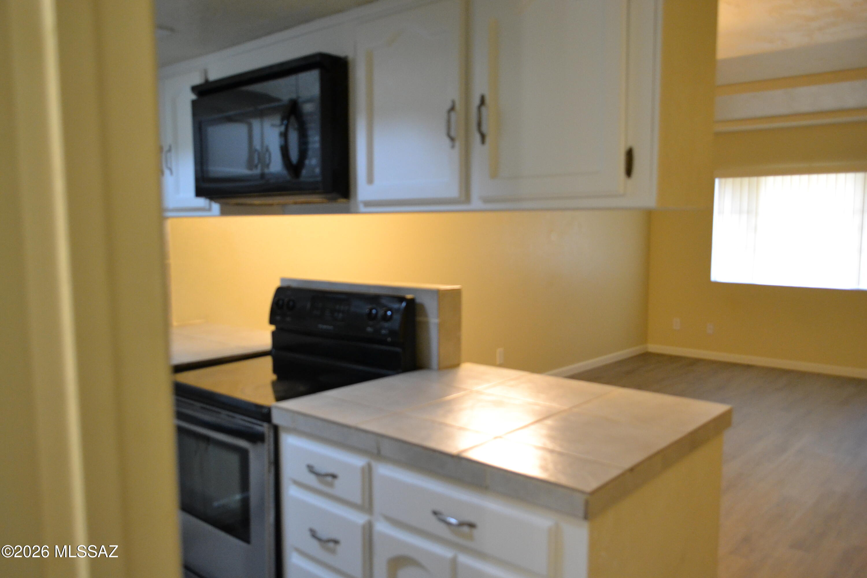 Casitas Real Condos. - Residential Lease