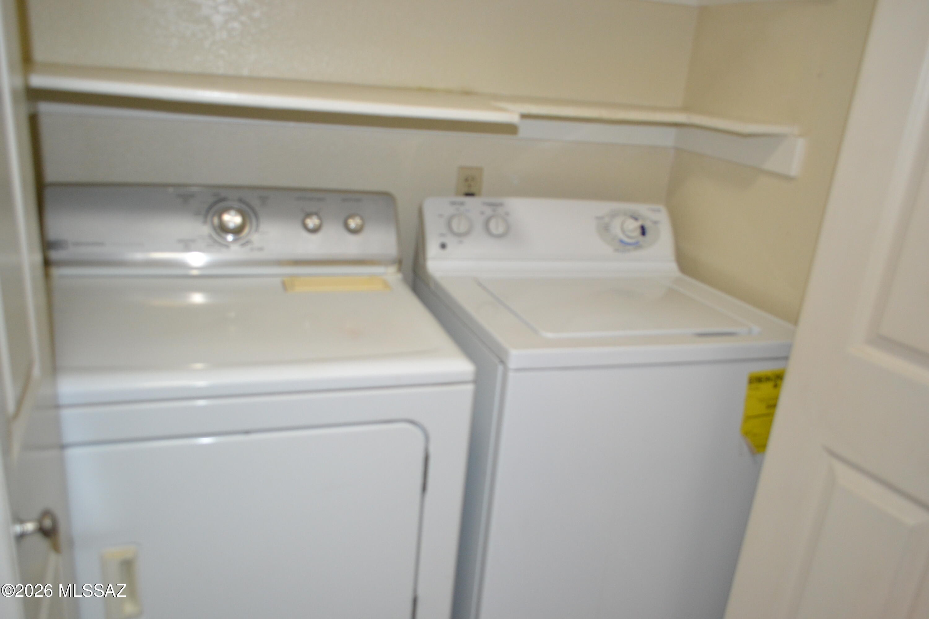 Casitas Real Condos. - Residential Lease