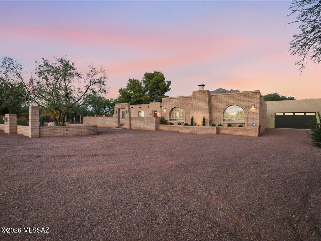 8790 N Morning View Drive
