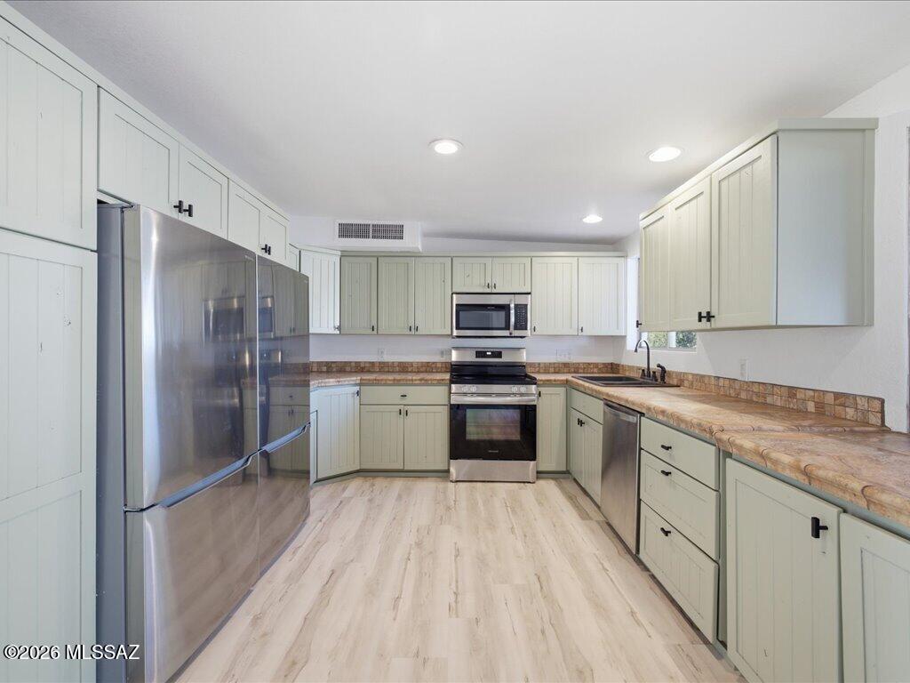 8790 N Morning View Drive