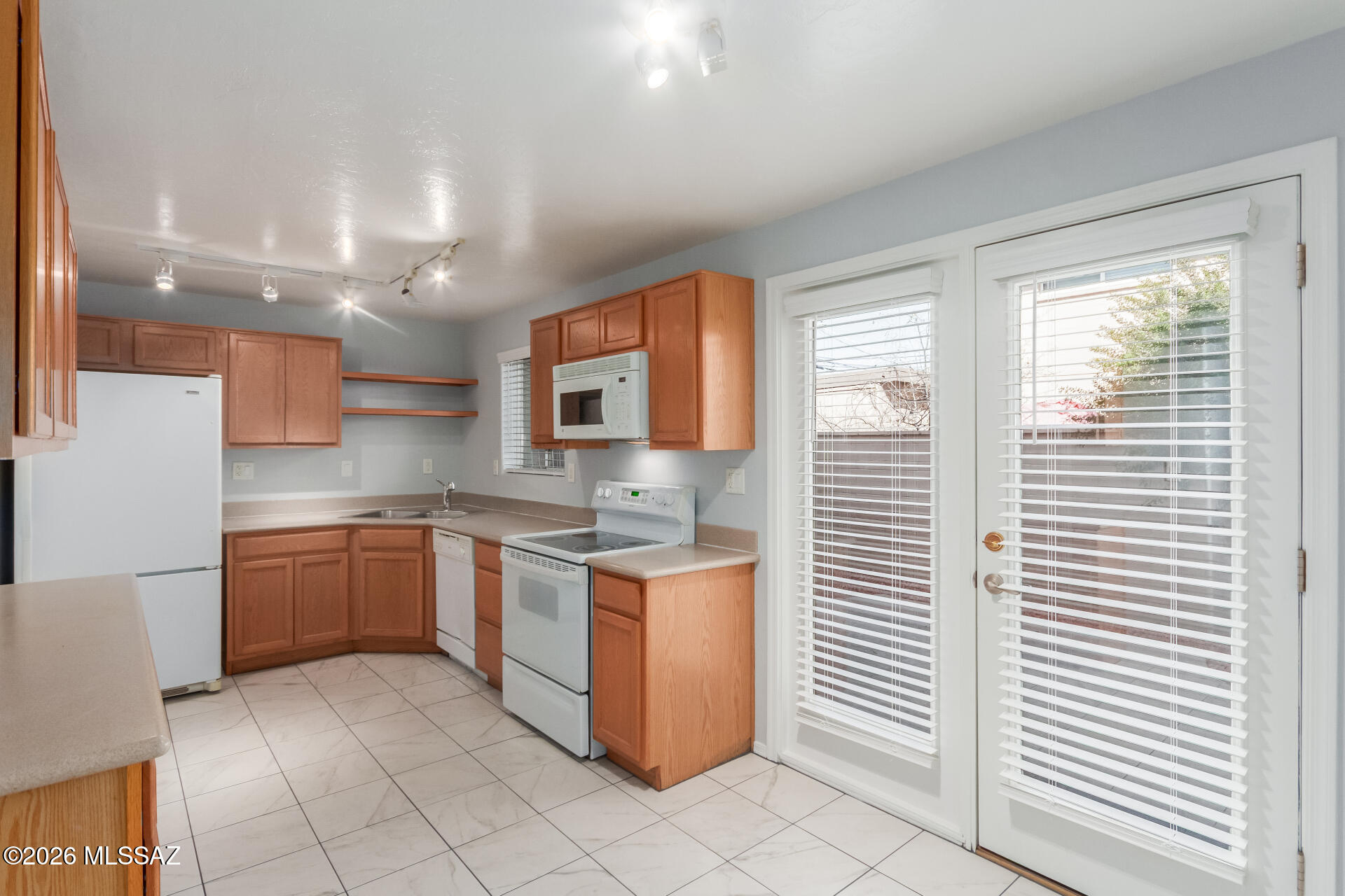 Villa Venice Condos - Residential