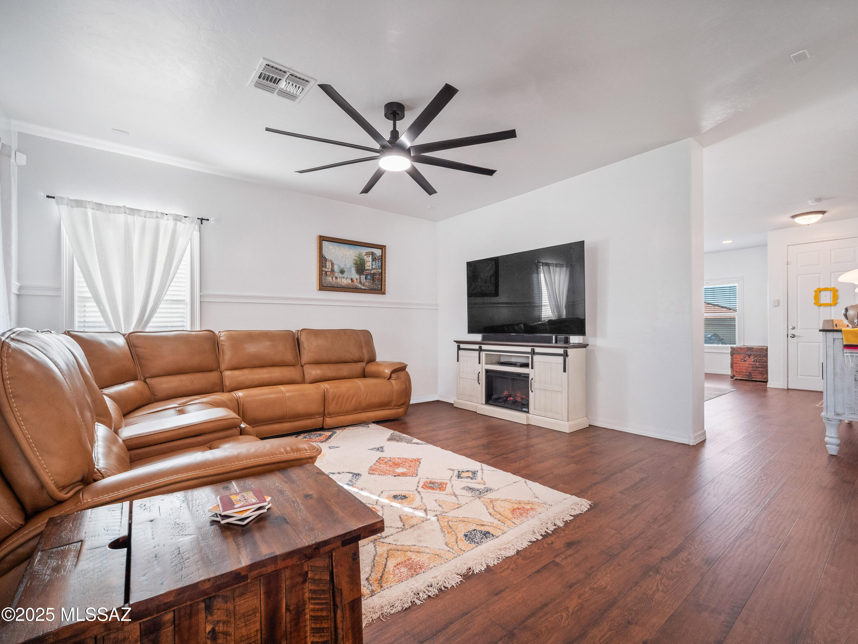 Black Horse (1-411) - Residential