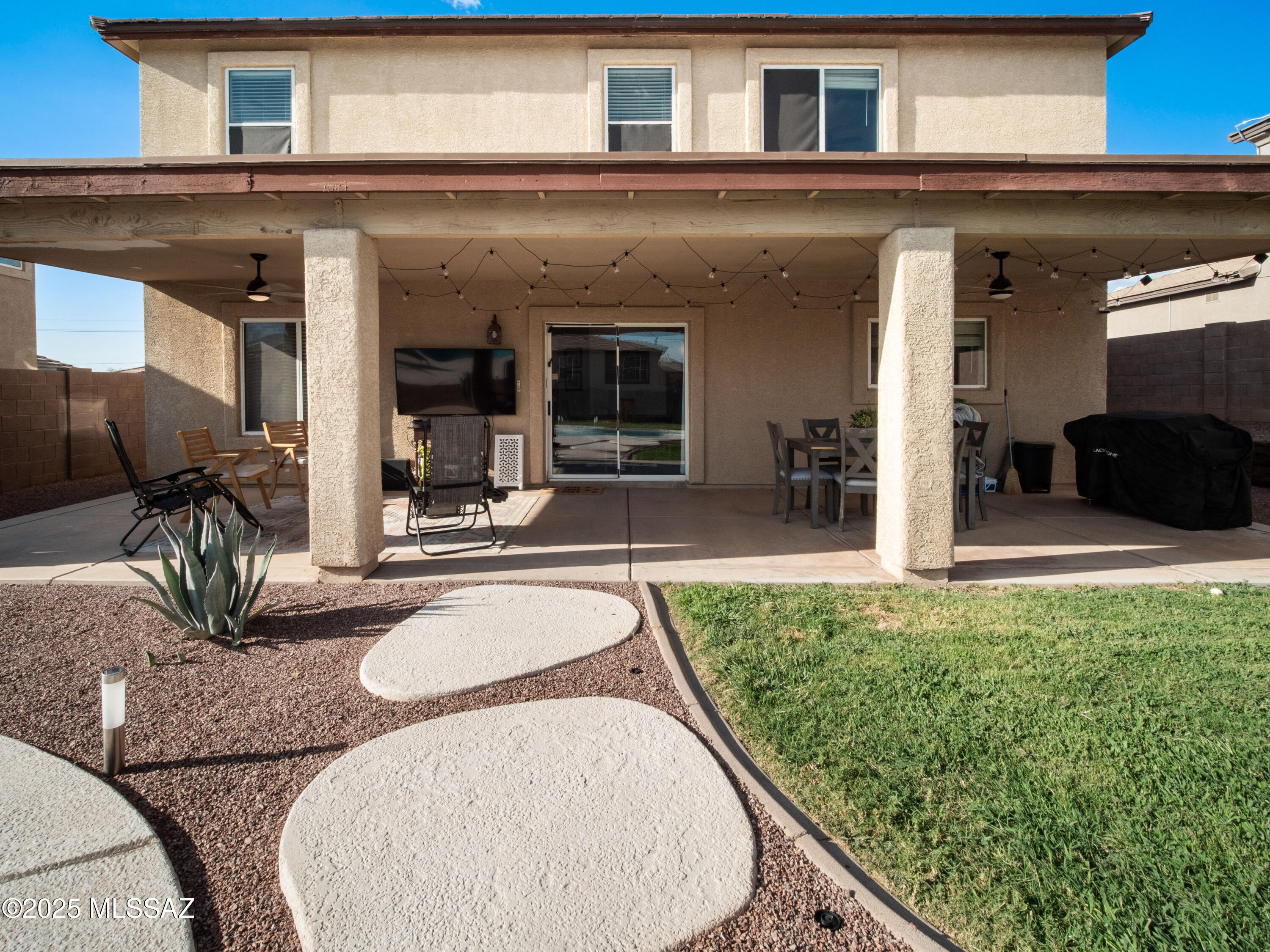 Black Horse (1-411) - Residential