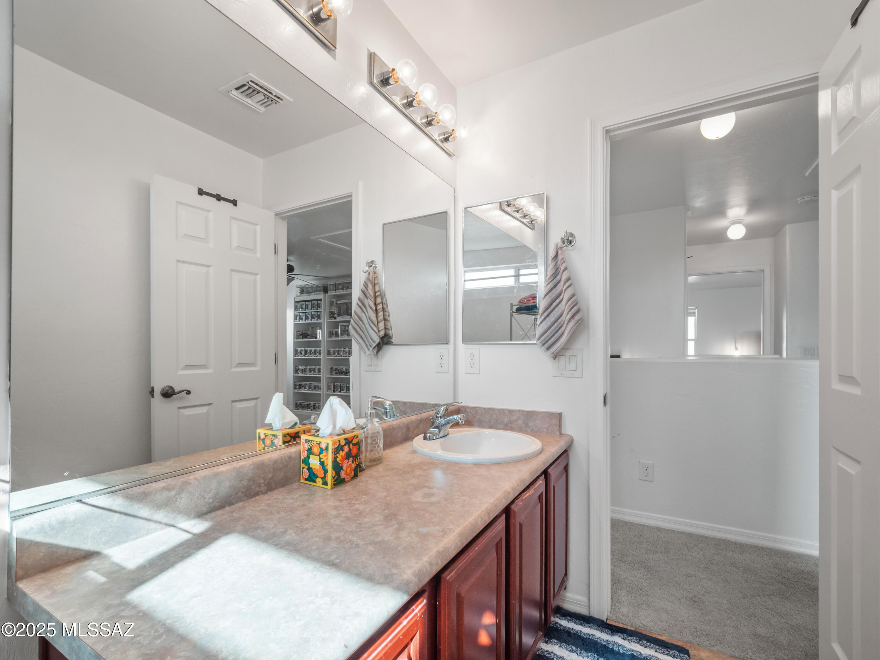 Black Horse (1-411) - Residential