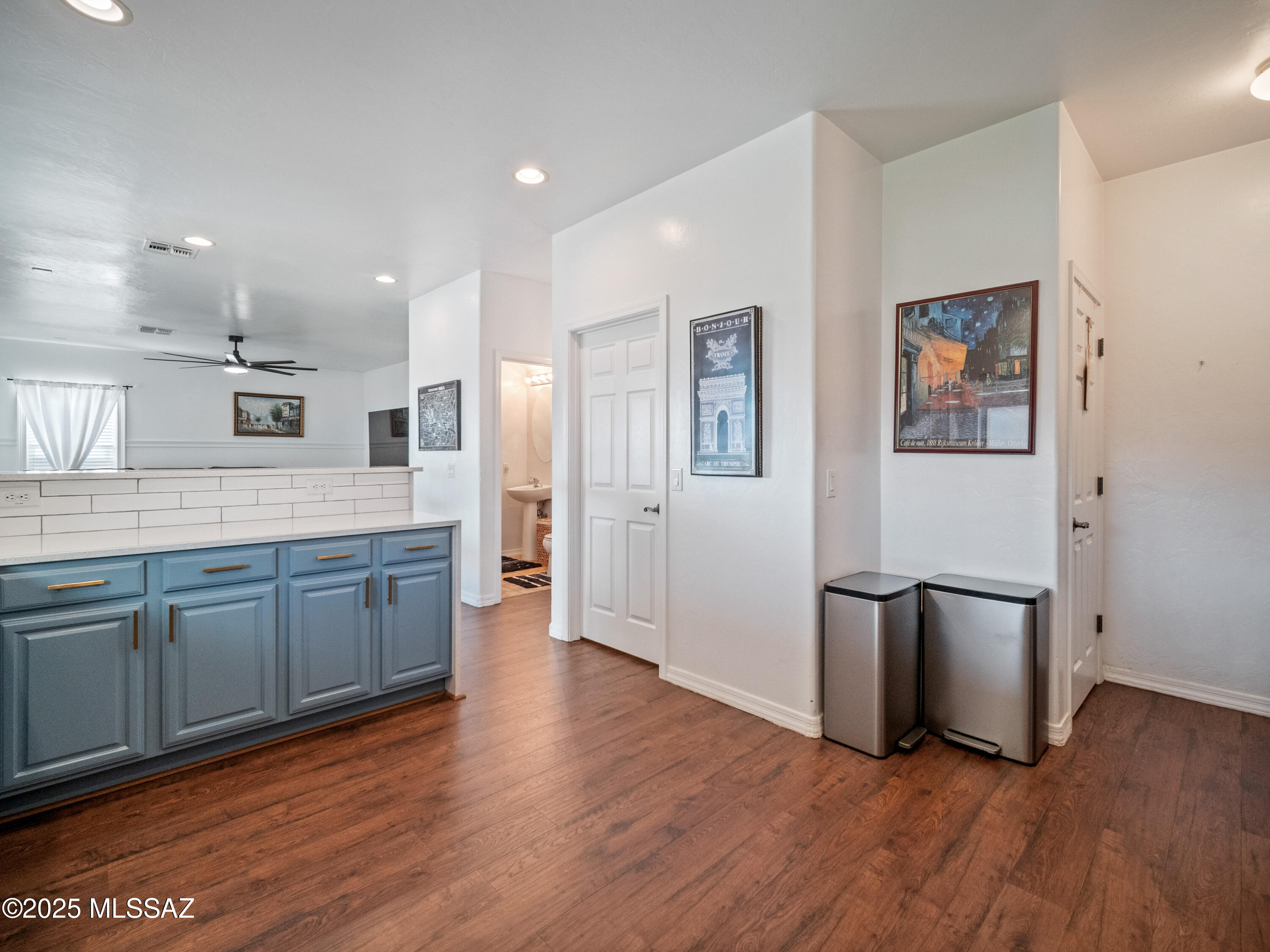 Black Horse (1-411) - Residential