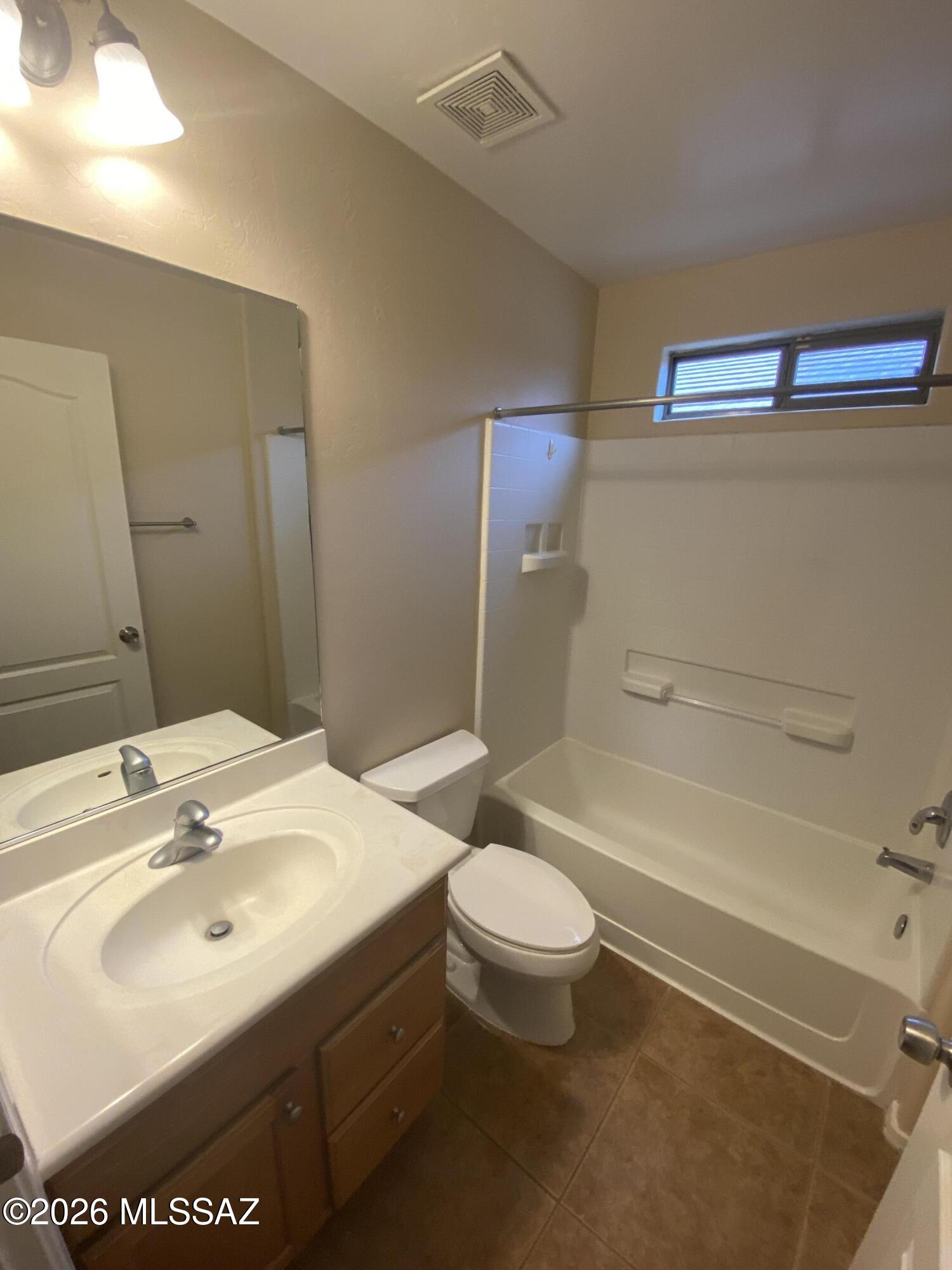 Valencia Reserve South (1-315) - Residential Lease