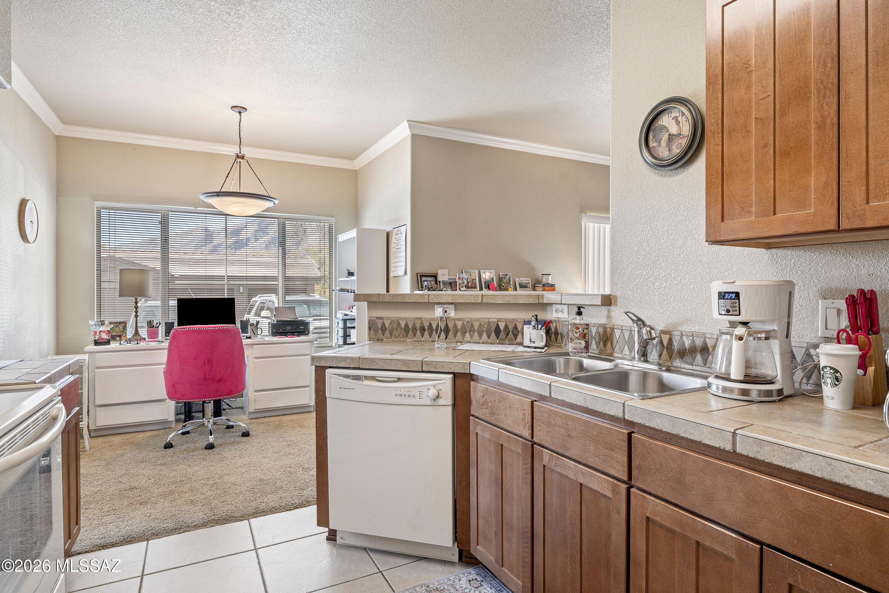 7050 E Sunrise Drive 7101