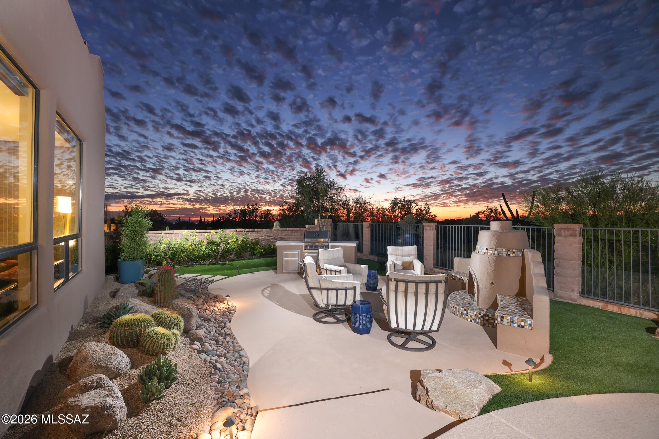 12361 N Fallen Shadows Drive