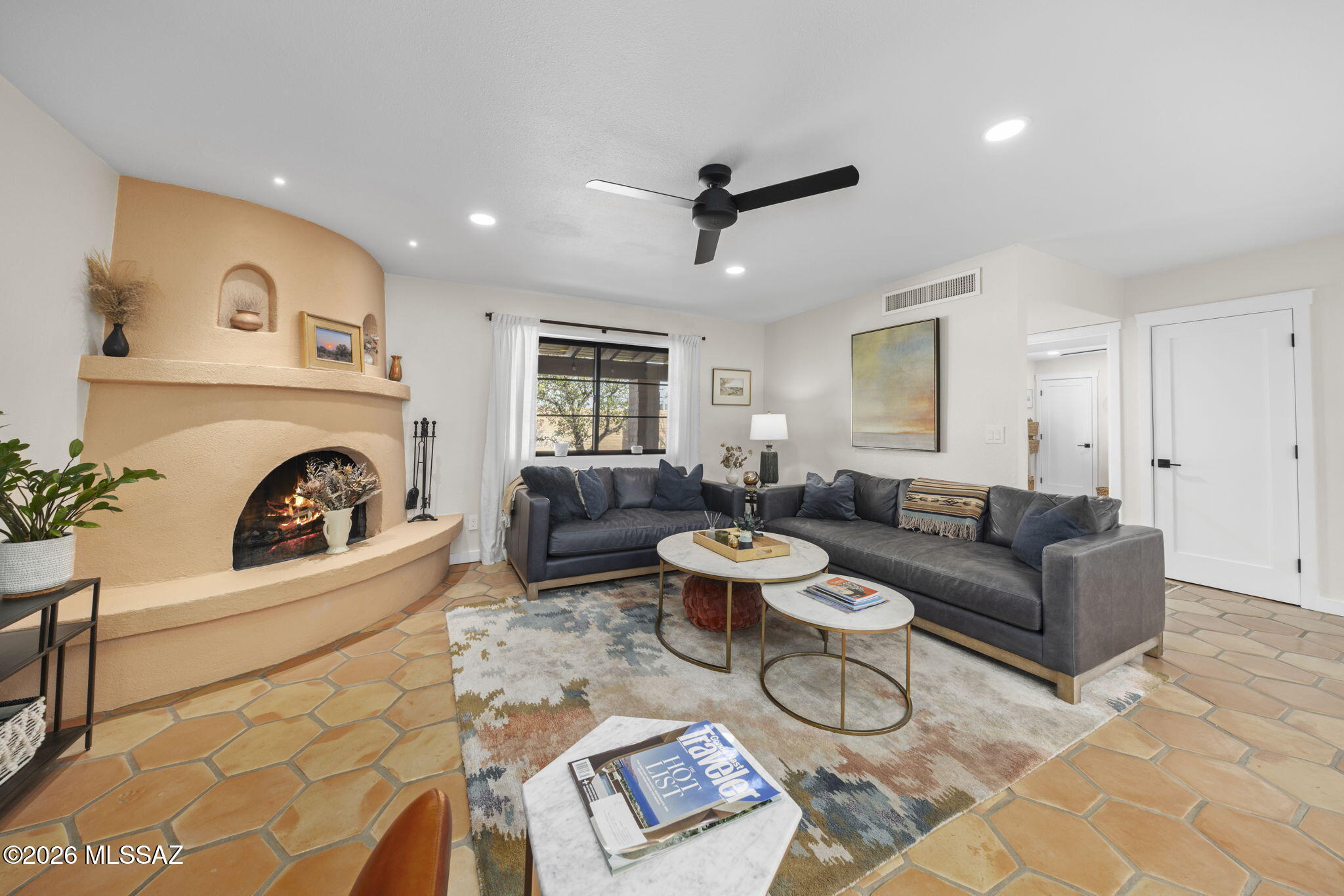 5091 N Camino De La Cumbre
