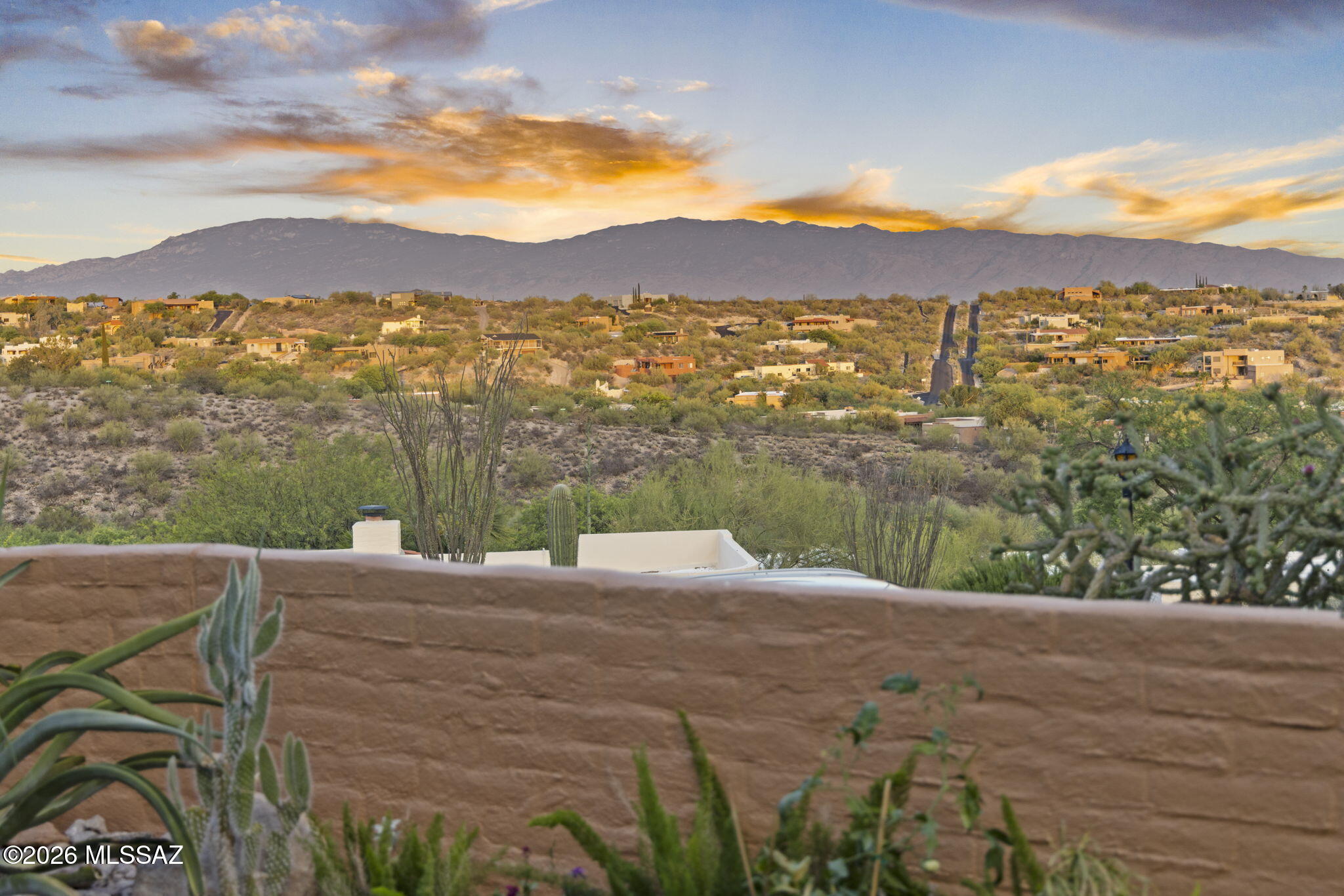 5091 N Camino De La Cumbre