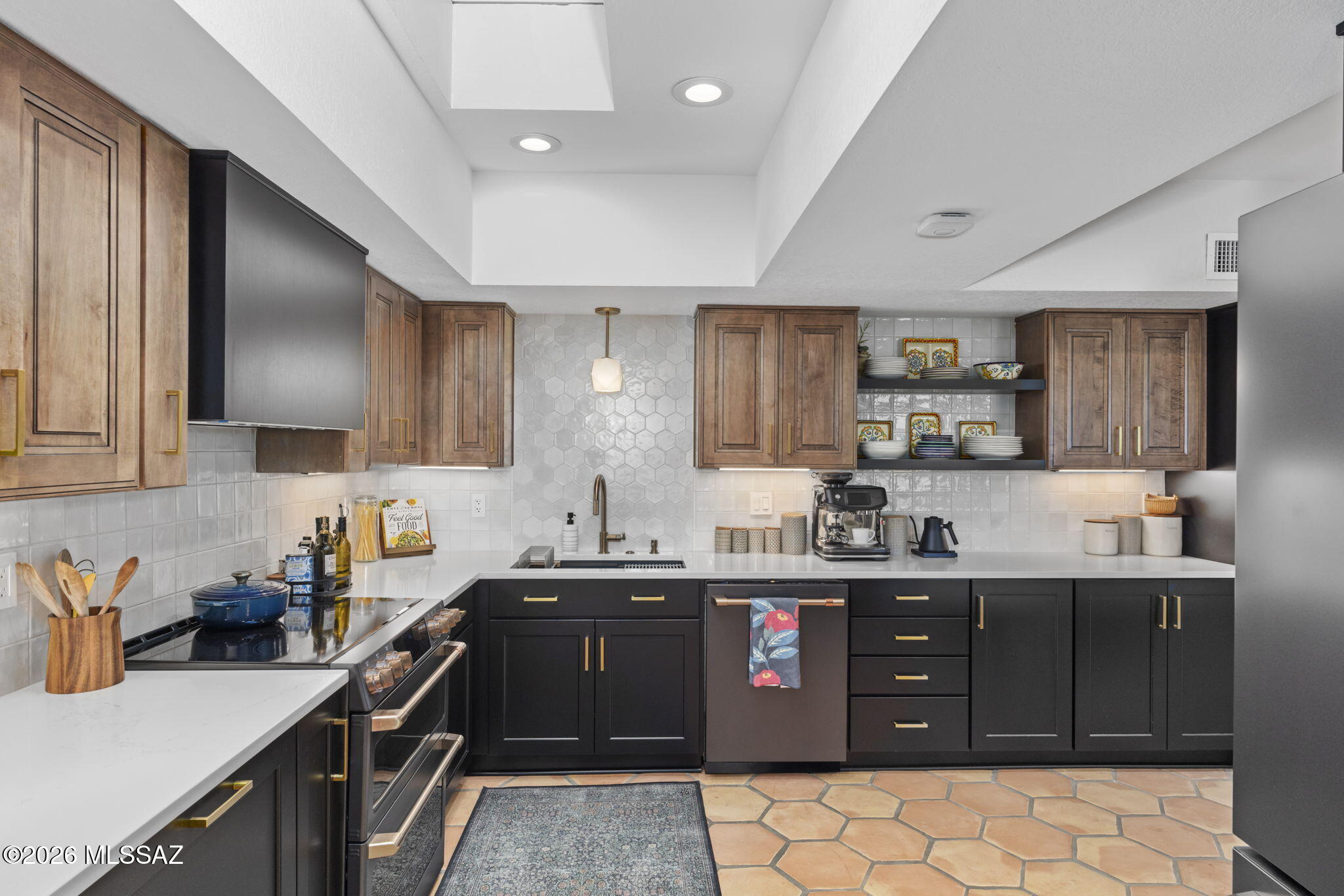 5091 N Camino De La Cumbre