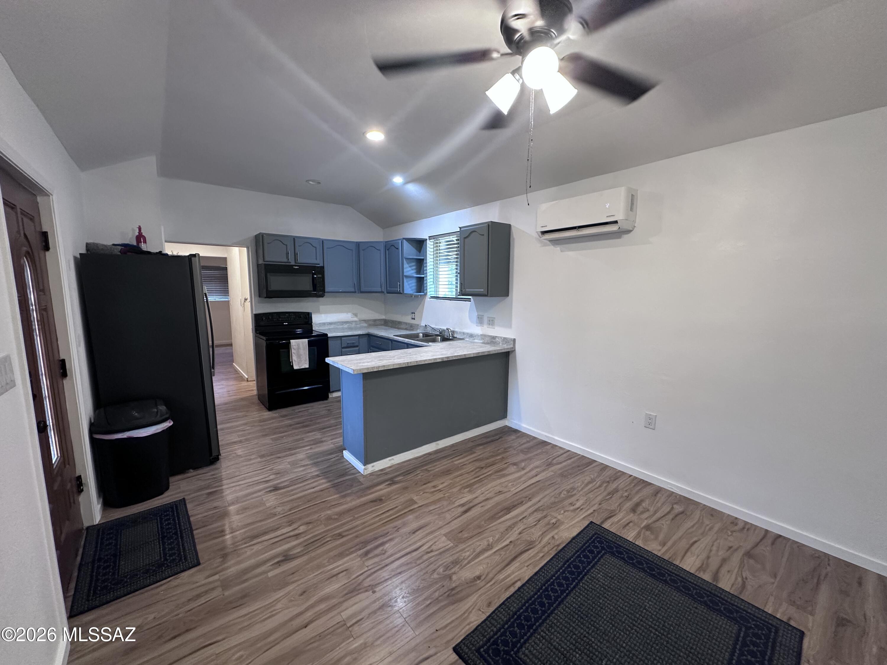 Mescal Lakes - Residential