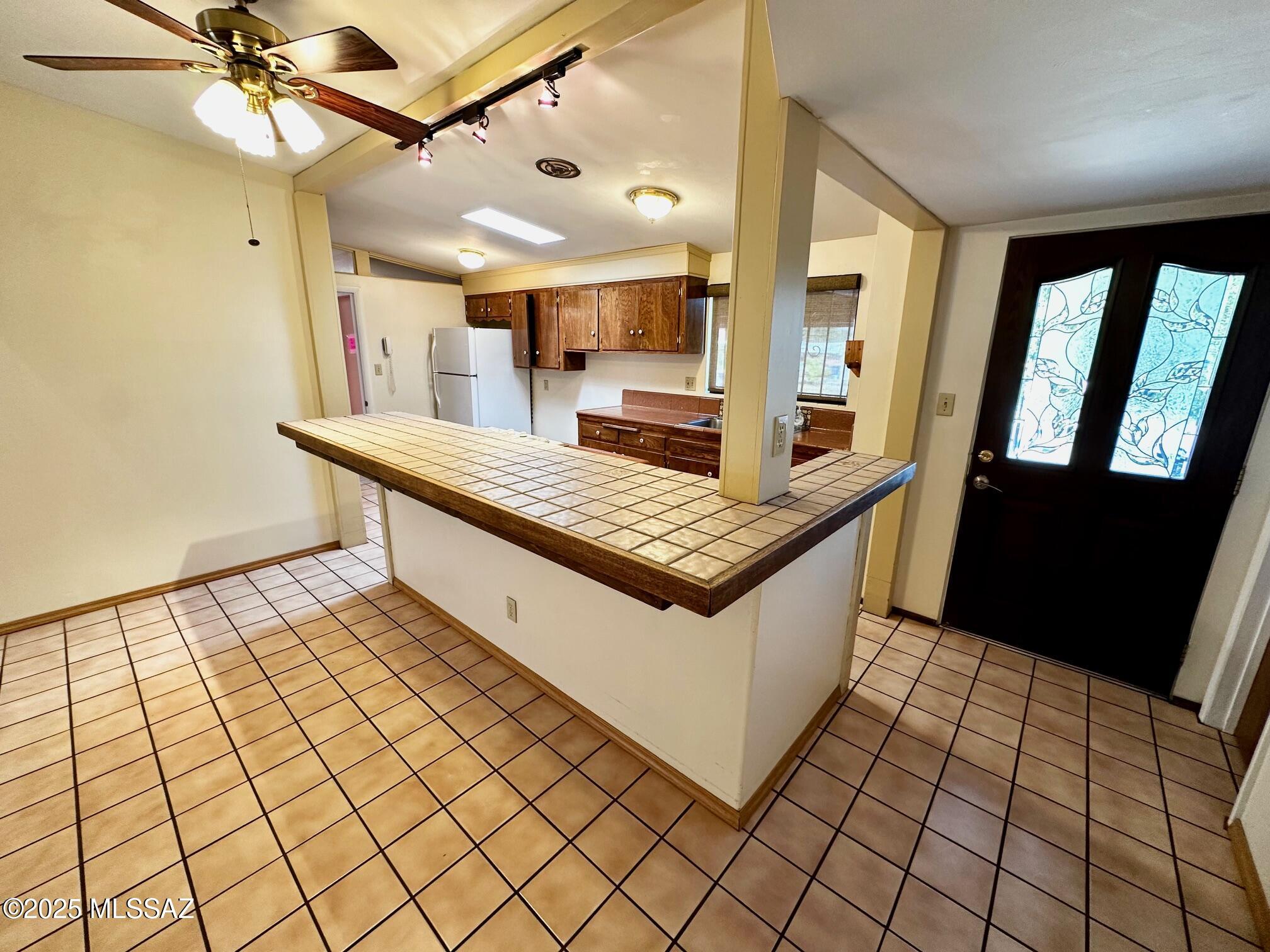 6960 E Oberlin Drive