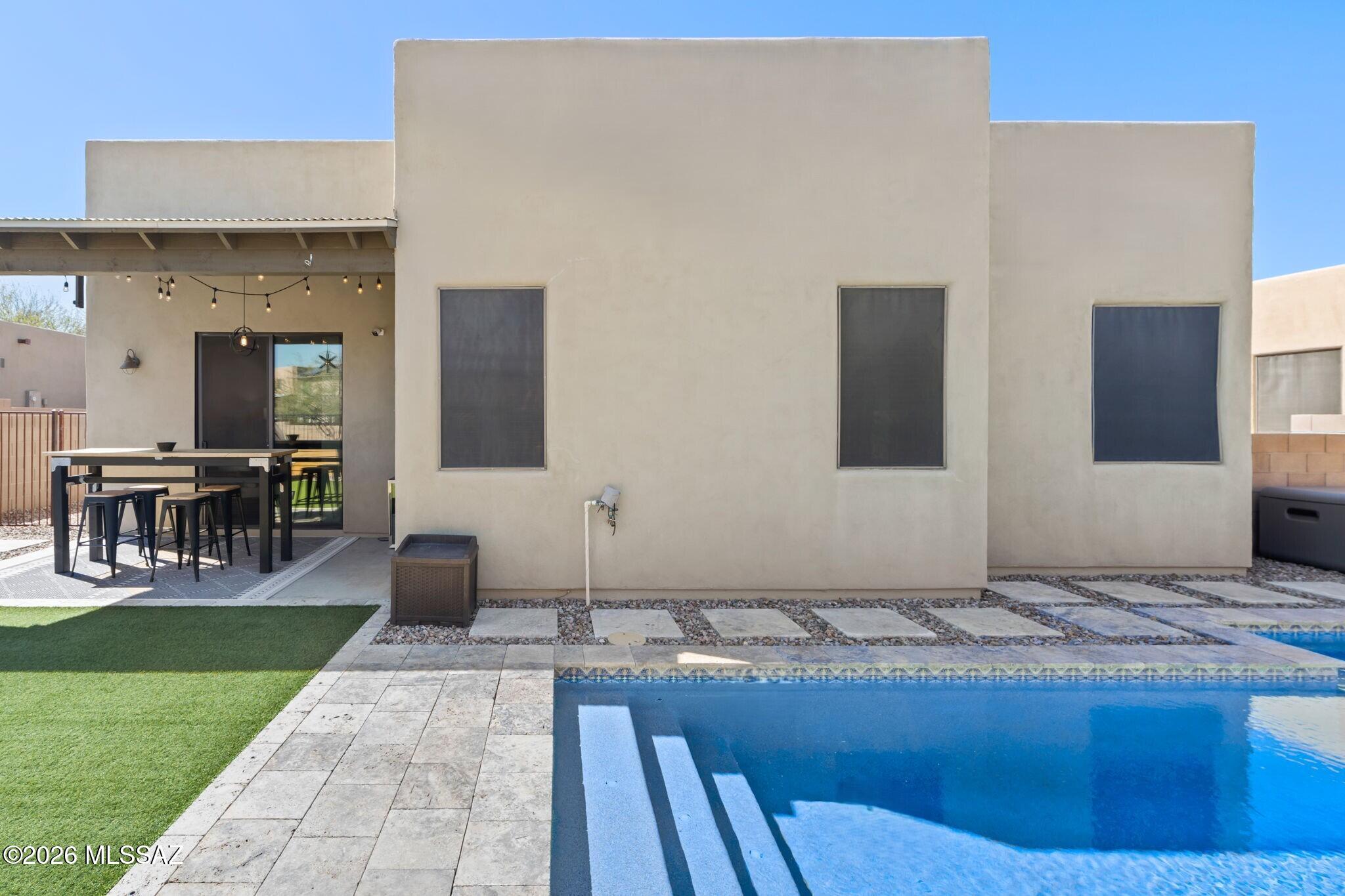 217 E Forrest Feezor Street