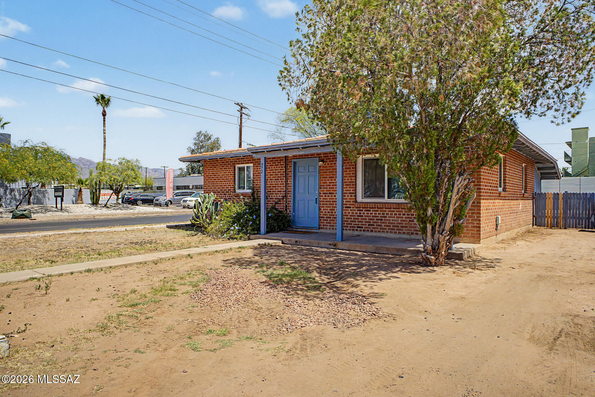 972 N Chrysler Drive