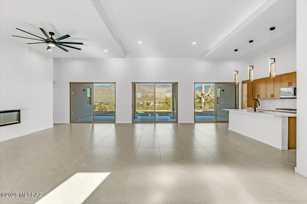 Coyote Creek (1-395) - Residential