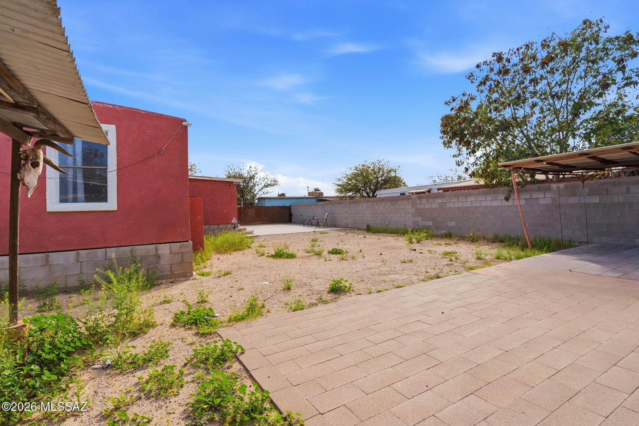 Los Ranchitos - Residential