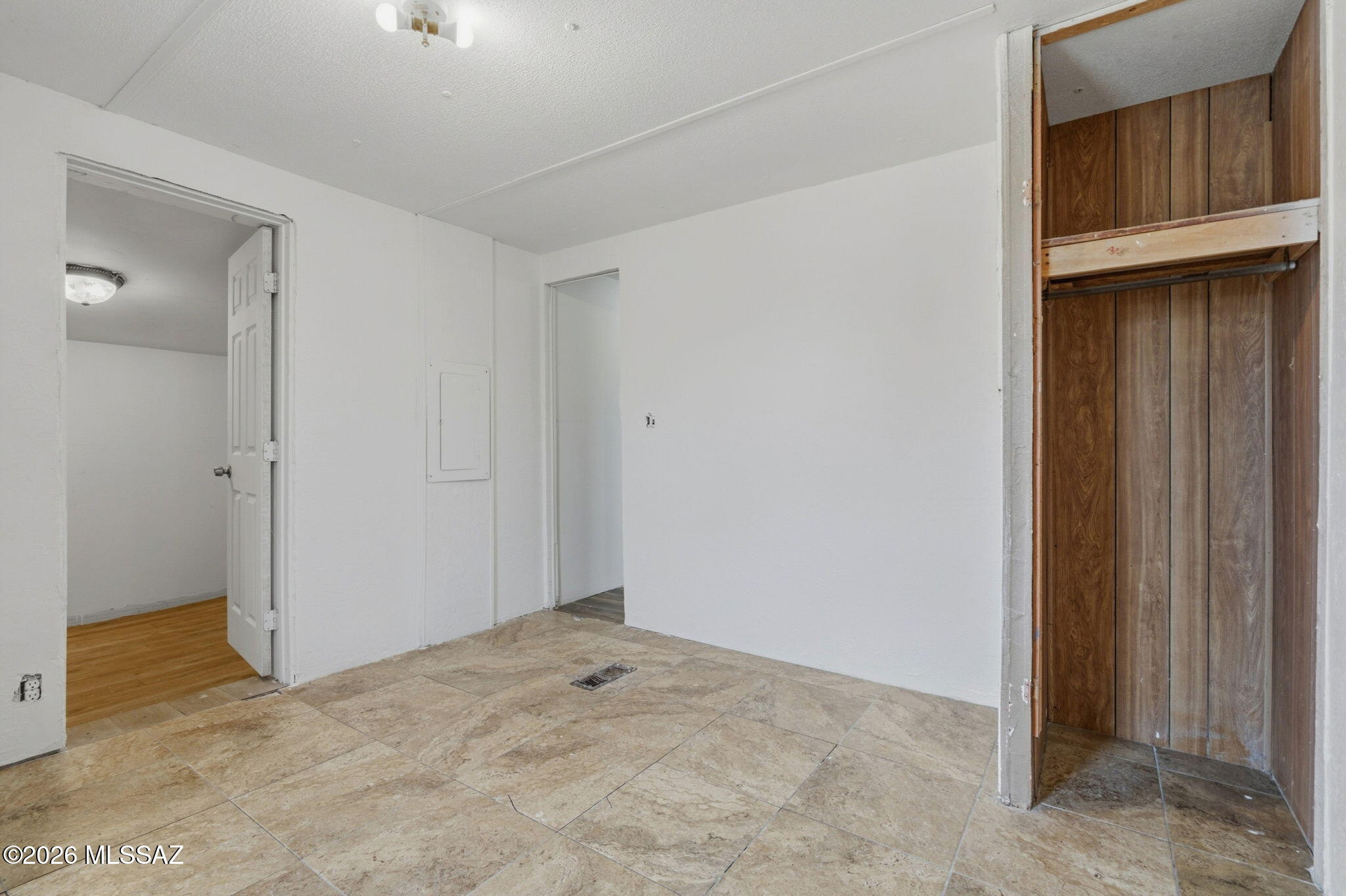 Los Ranchitos - Residential