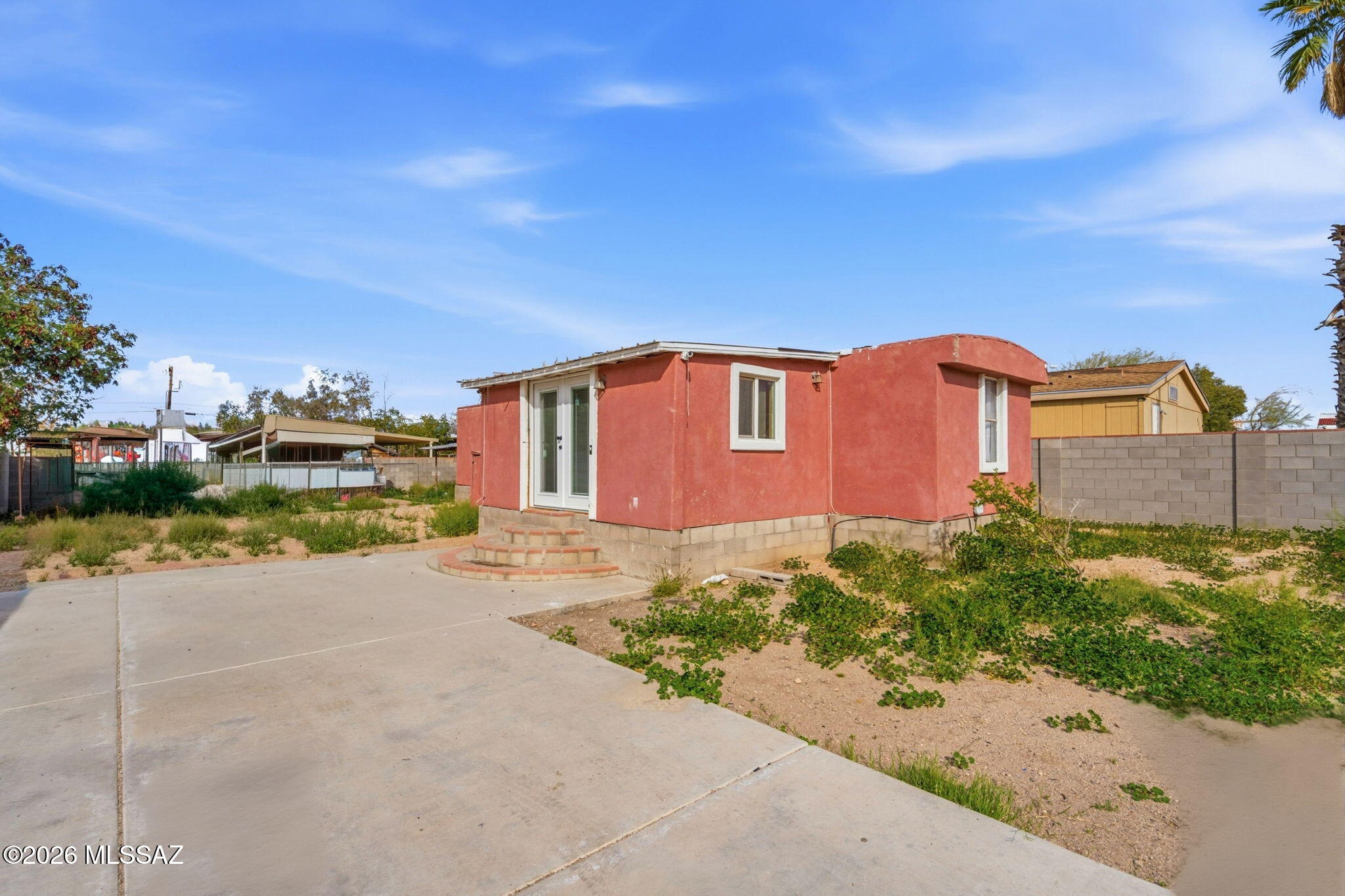 Los Ranchitos - Residential