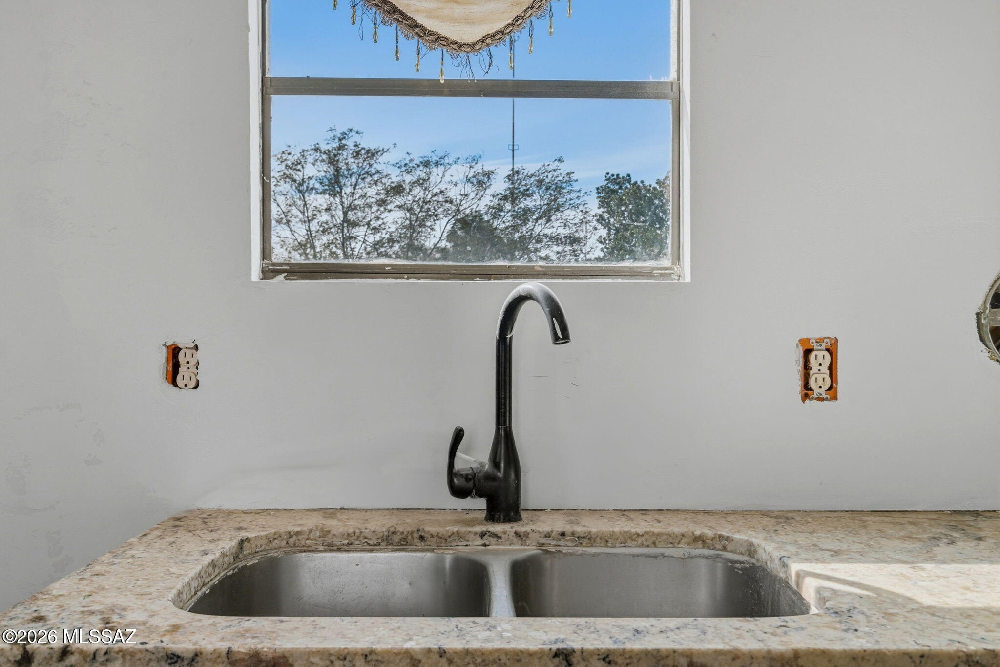 Los Ranchitos - Residential