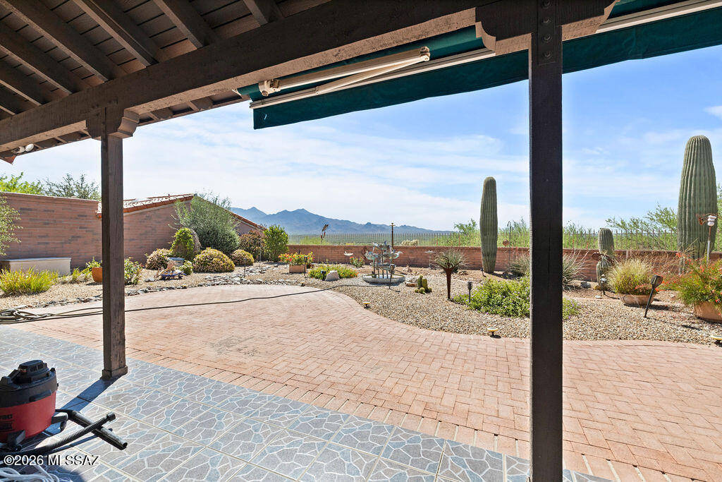 1701 W Sonoran View Drive