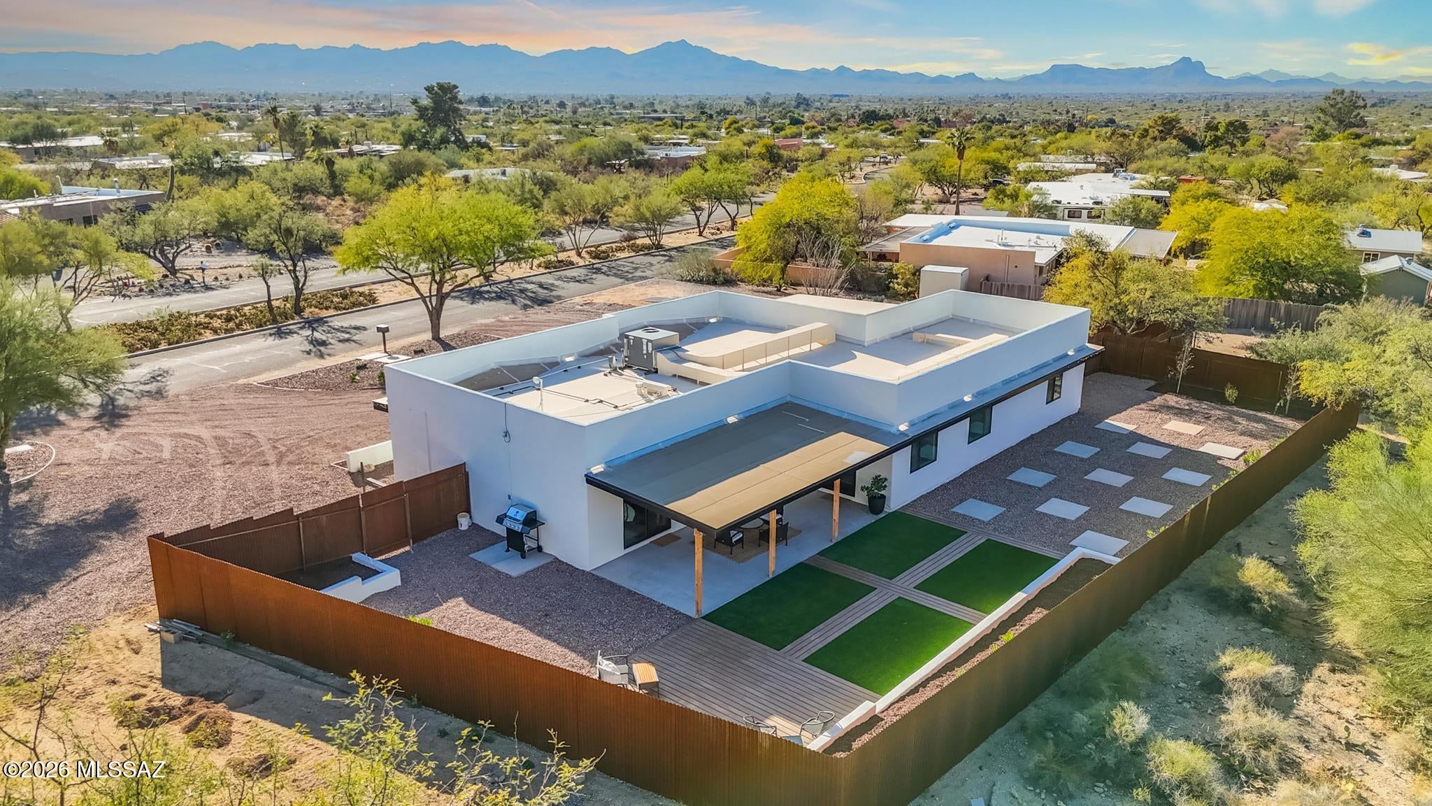 345 E Catalina Shadows Boulevard