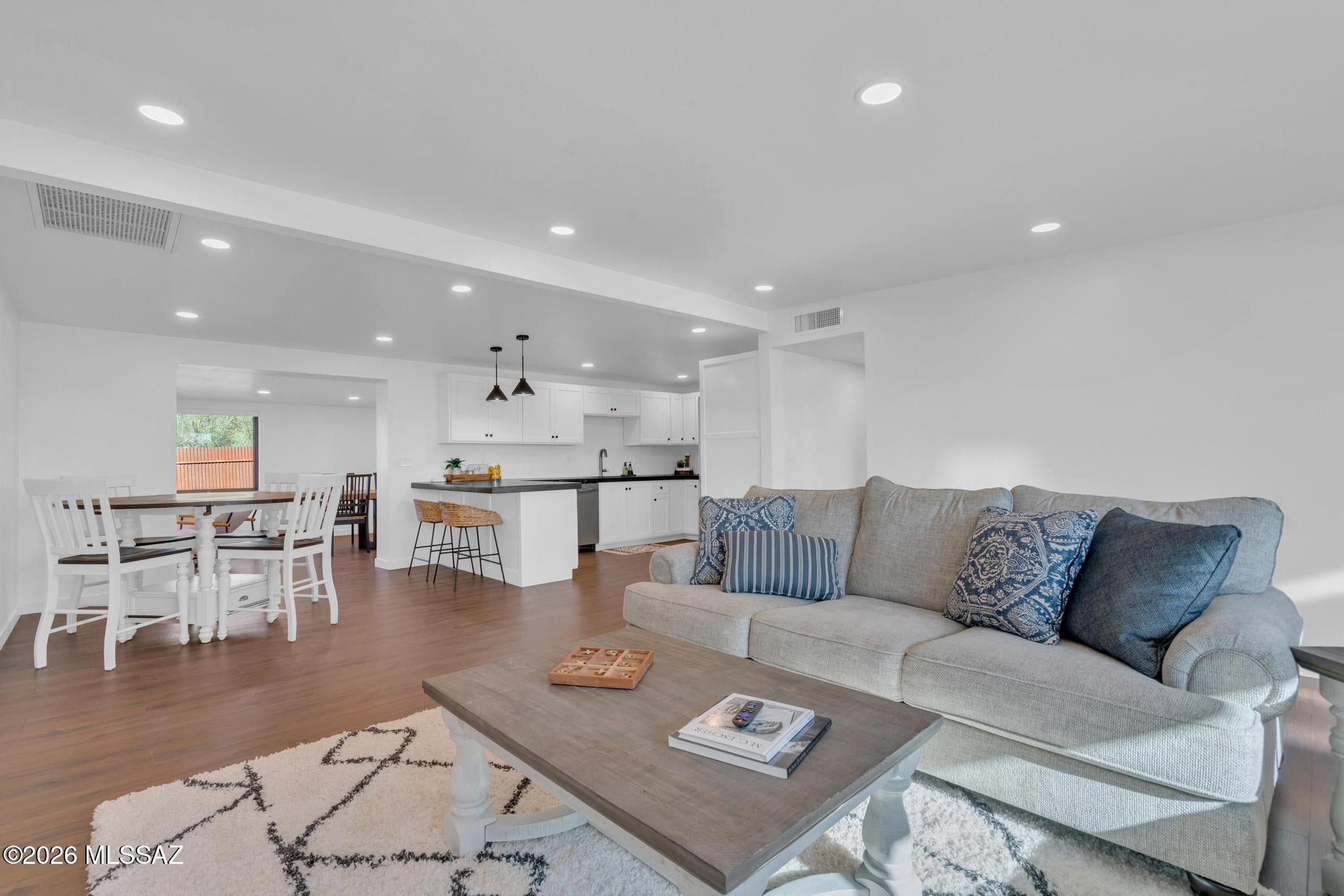 345 E Catalina Shadows Boulevard