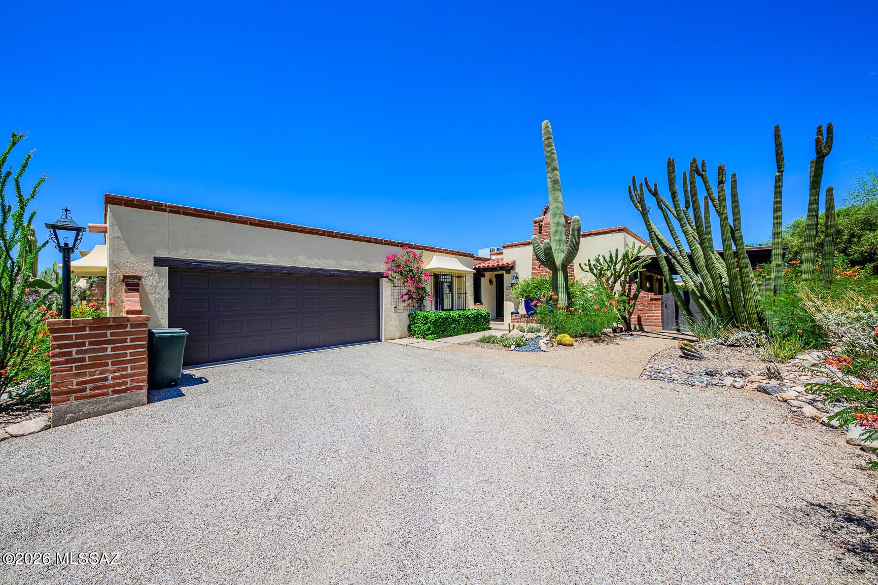 6325 N Calle Del Caballo