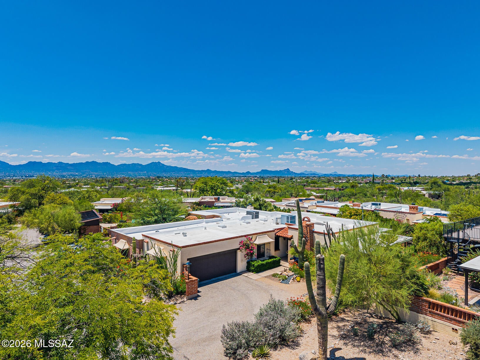 6325 N Calle Del Caballo