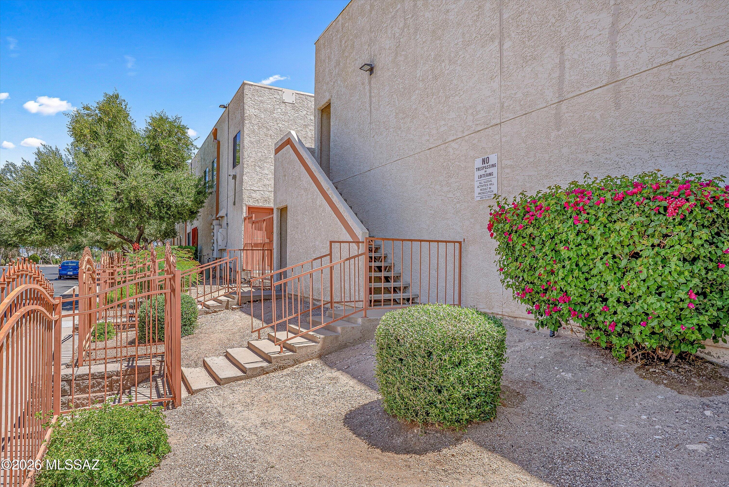 Sierra Madre Condos - Residential