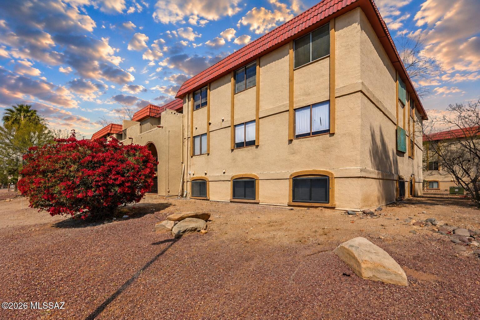 Barcelona Manor Condominiums - Residential