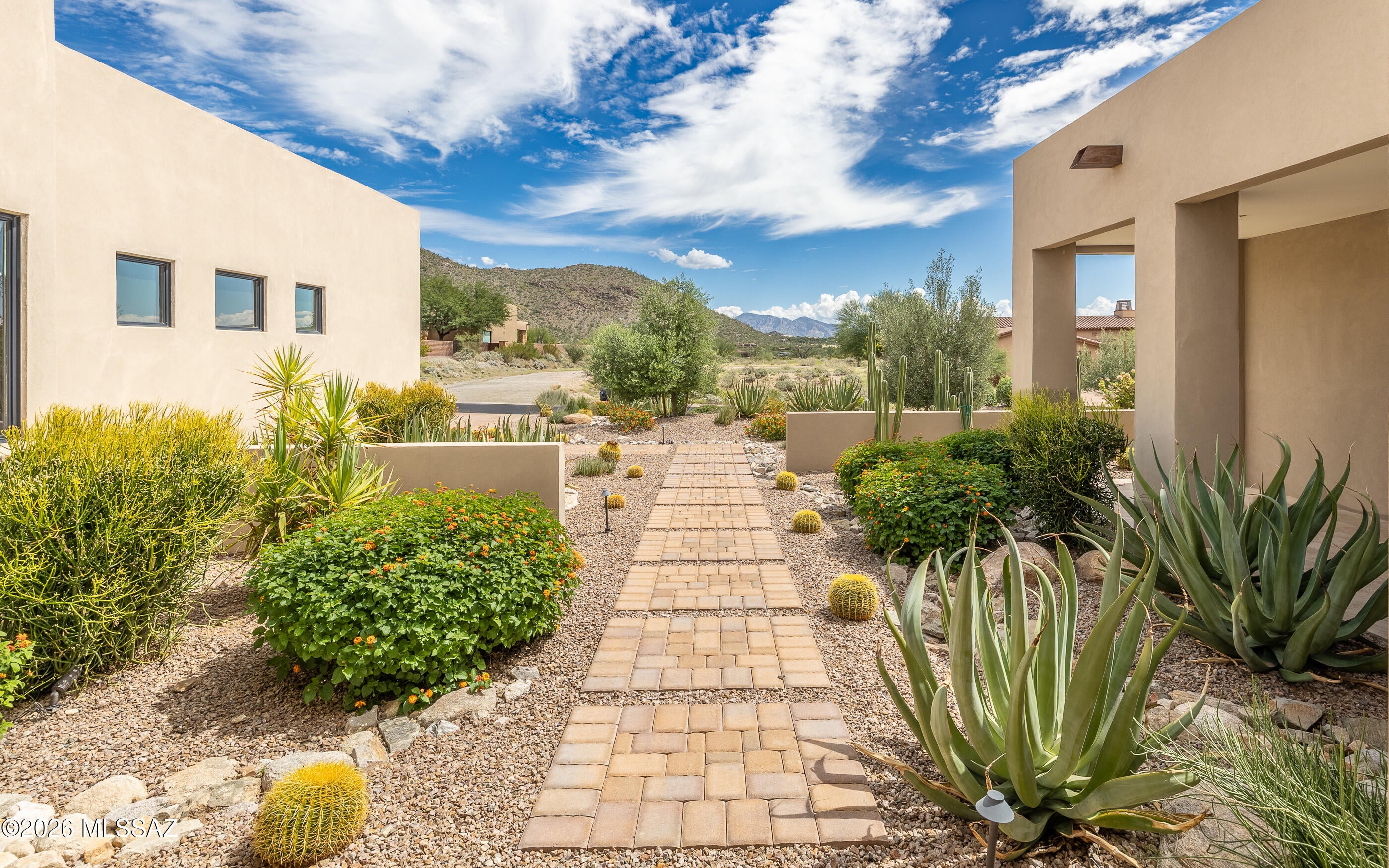 6134 W Seven Saguaros Circle