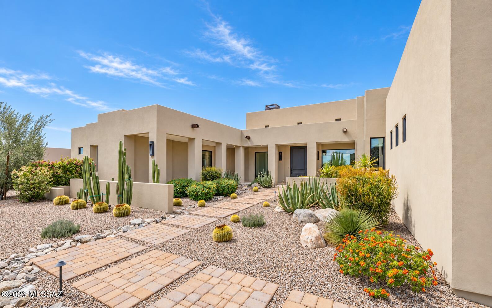 6134 W Seven Saguaros Circle