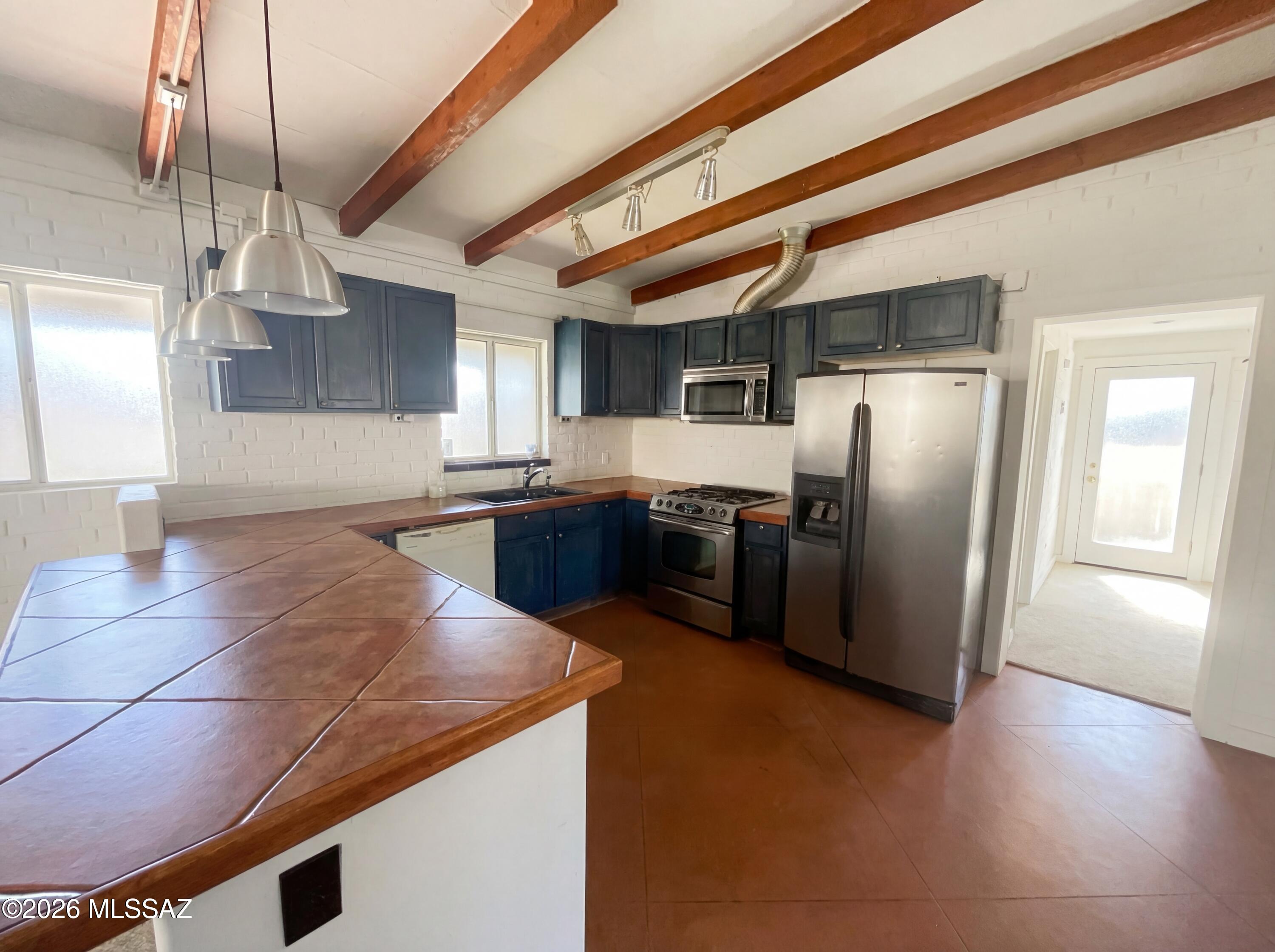 2519 N Richey Boulevard