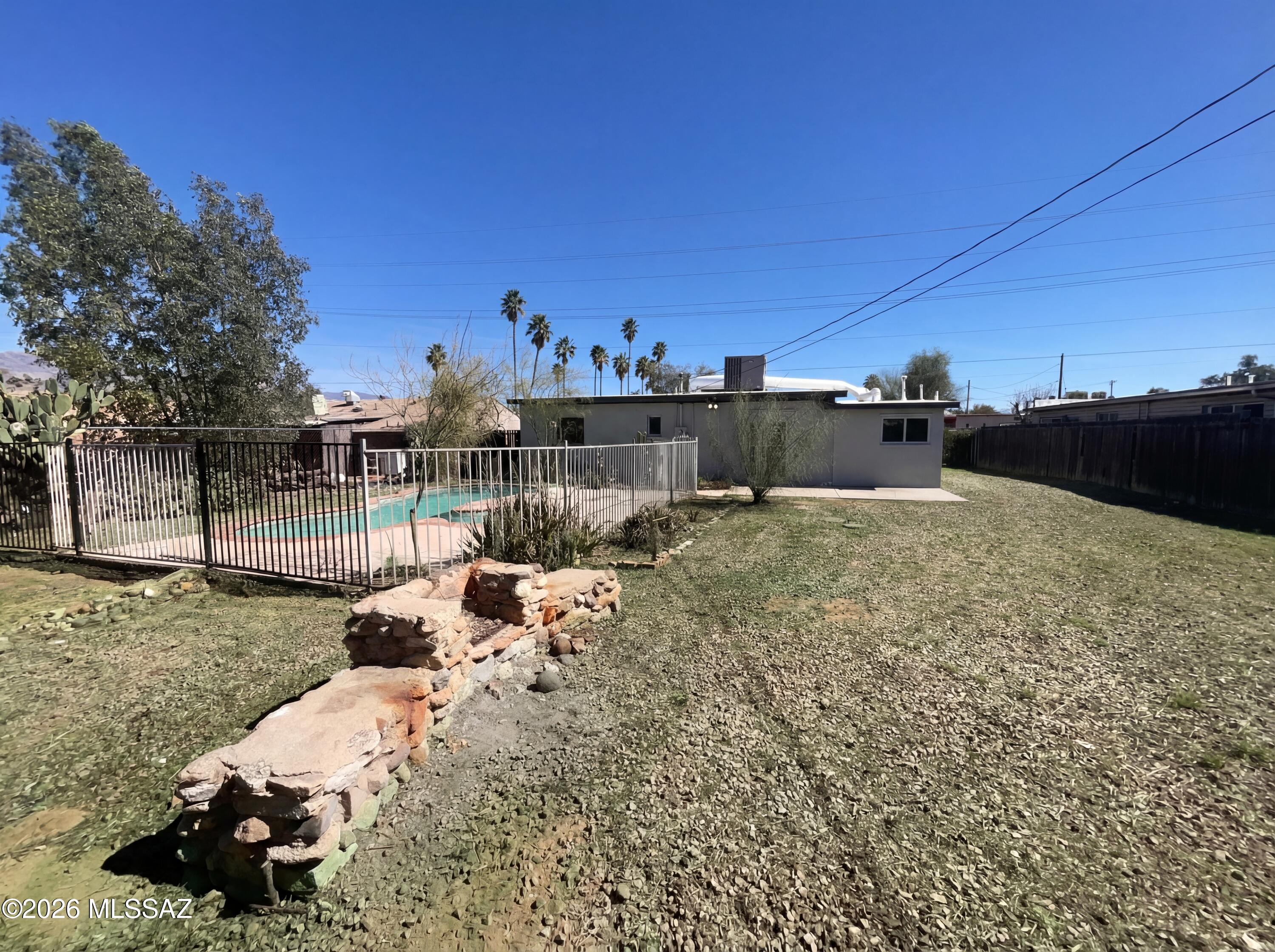 2519 N Richey Boulevard