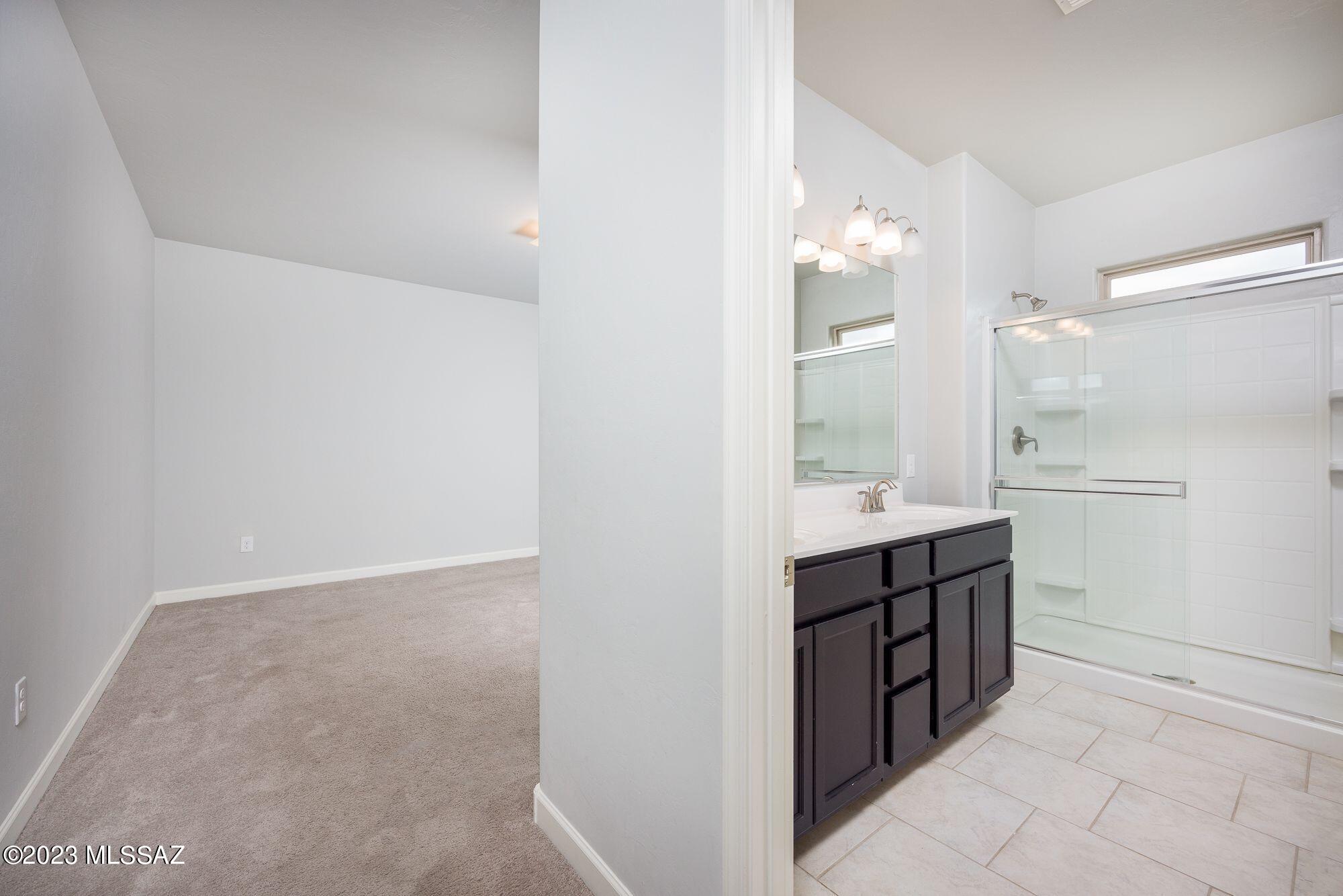Vista Del Lago Norte SQ20140780198 - Residential Lease