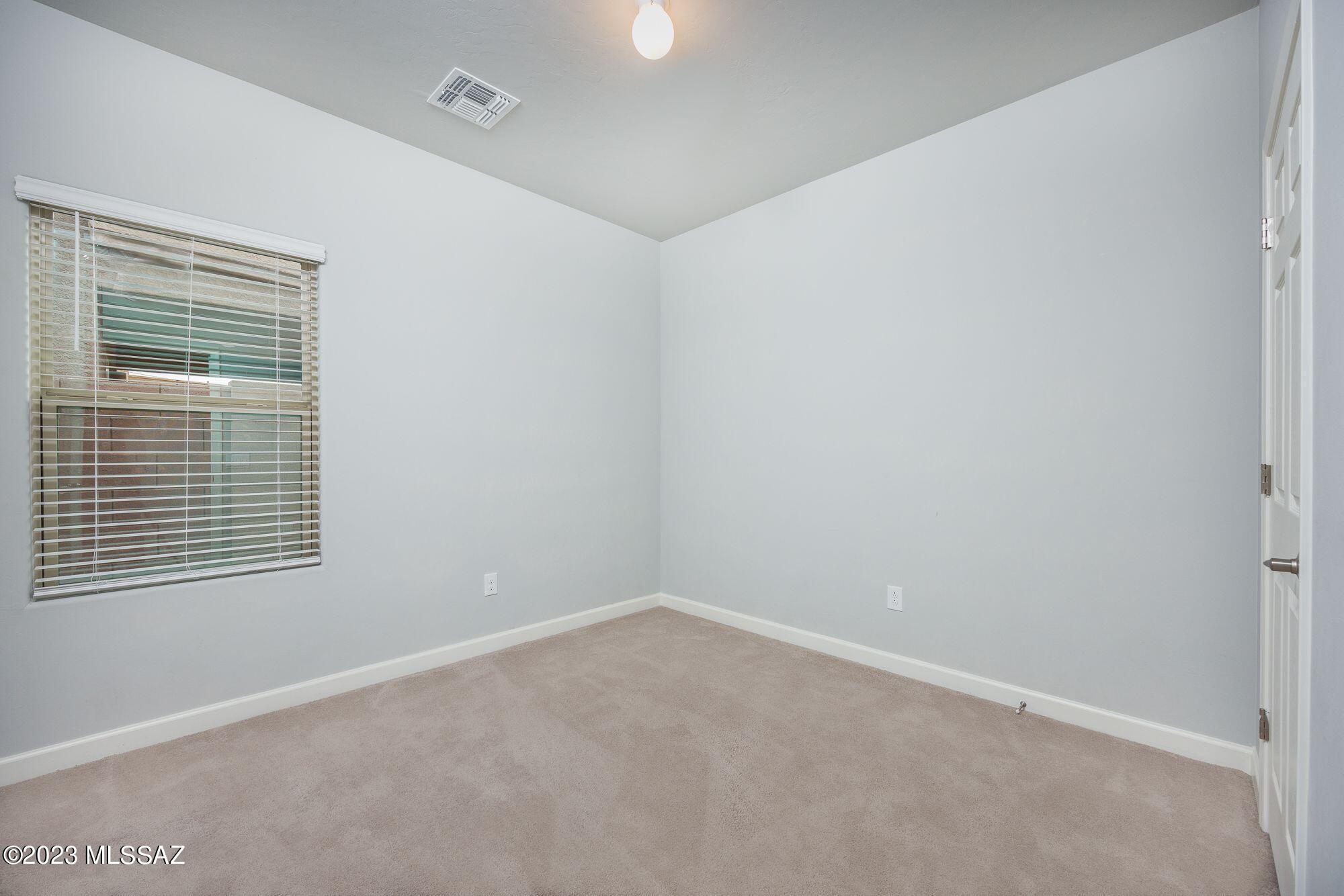Vista Del Lago Norte SQ20140780198 - Residential Lease