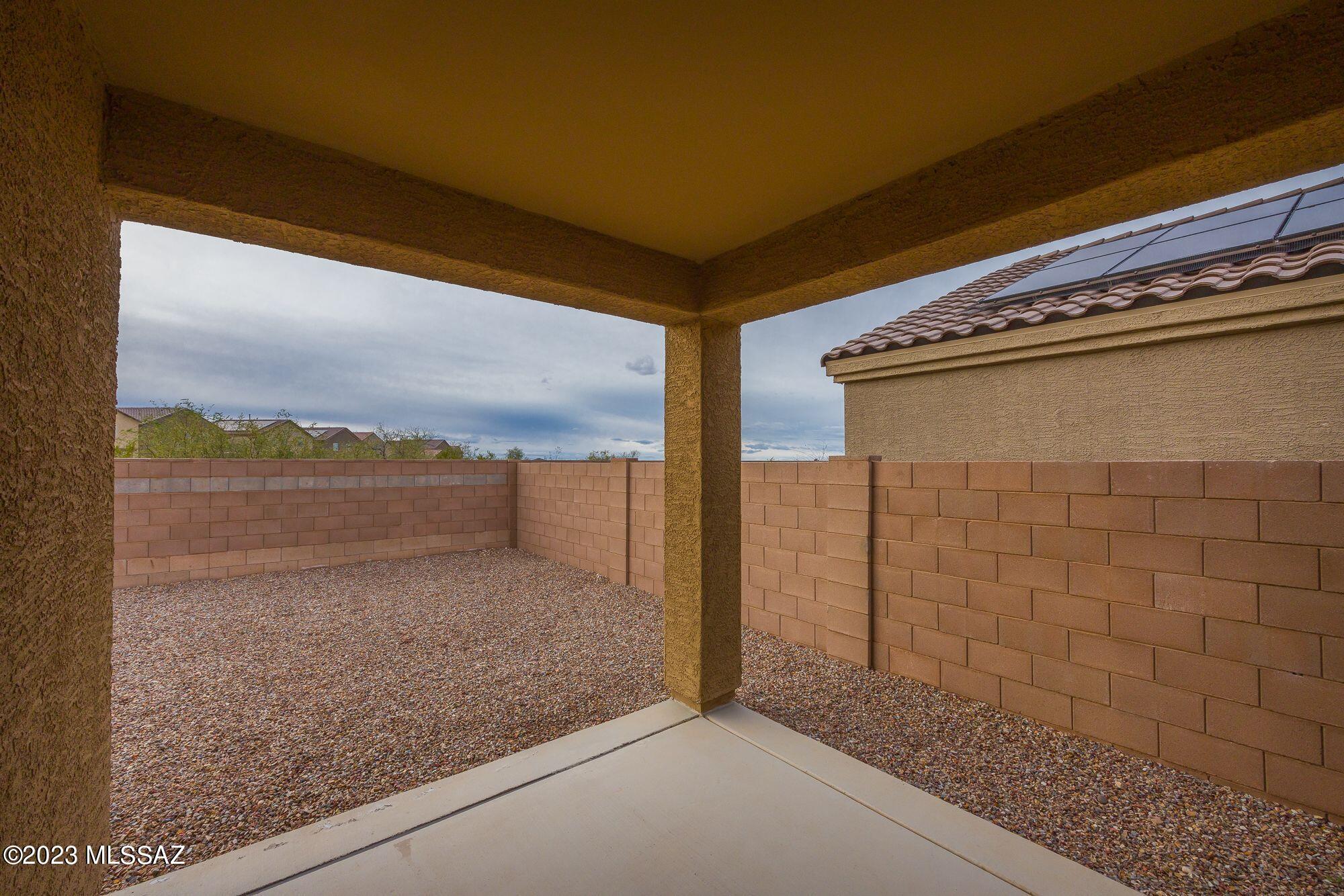Vista Del Lago Norte SQ20140780198 - Residential Lease