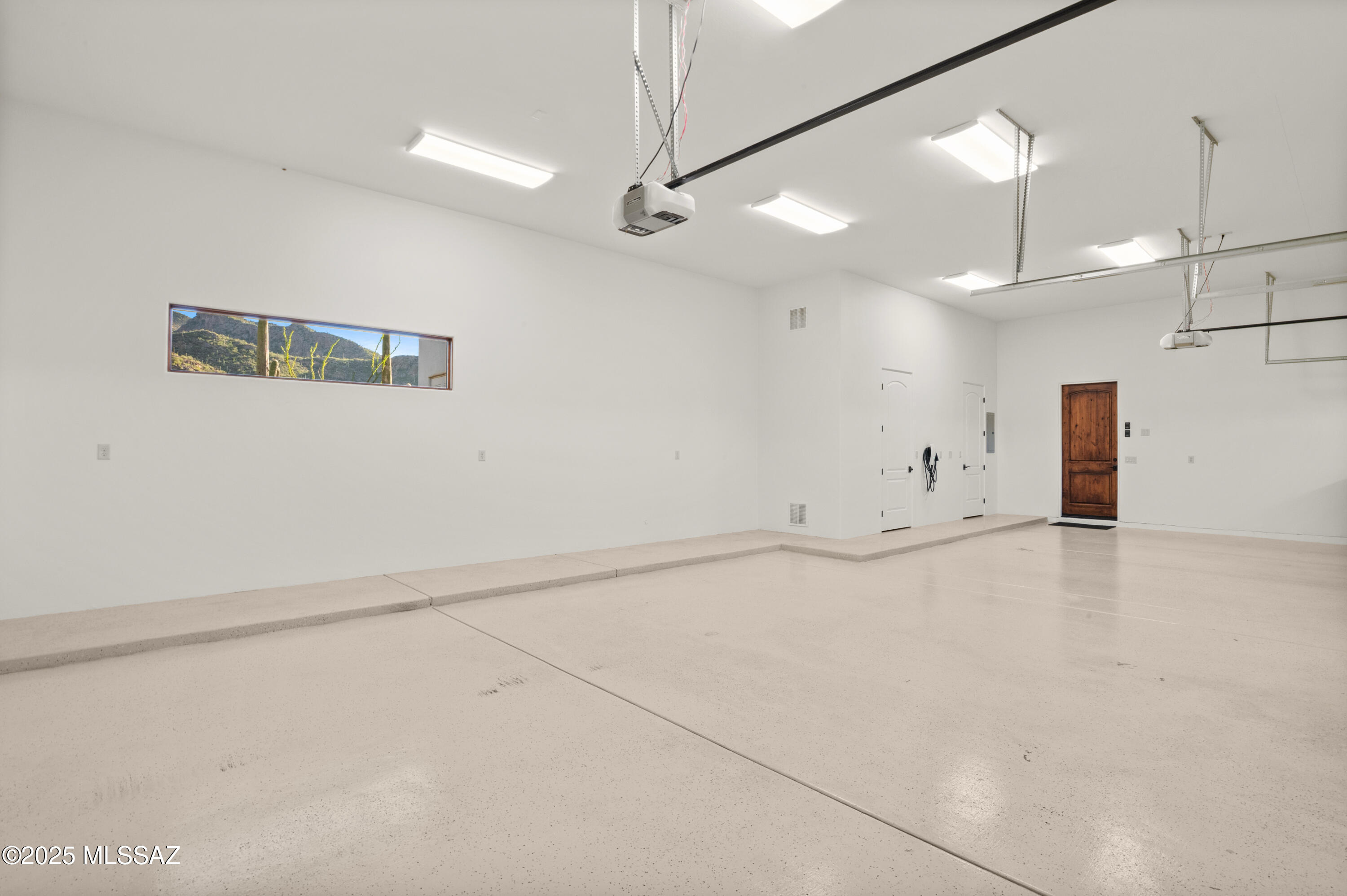 Finisterra (1-210) - Residential