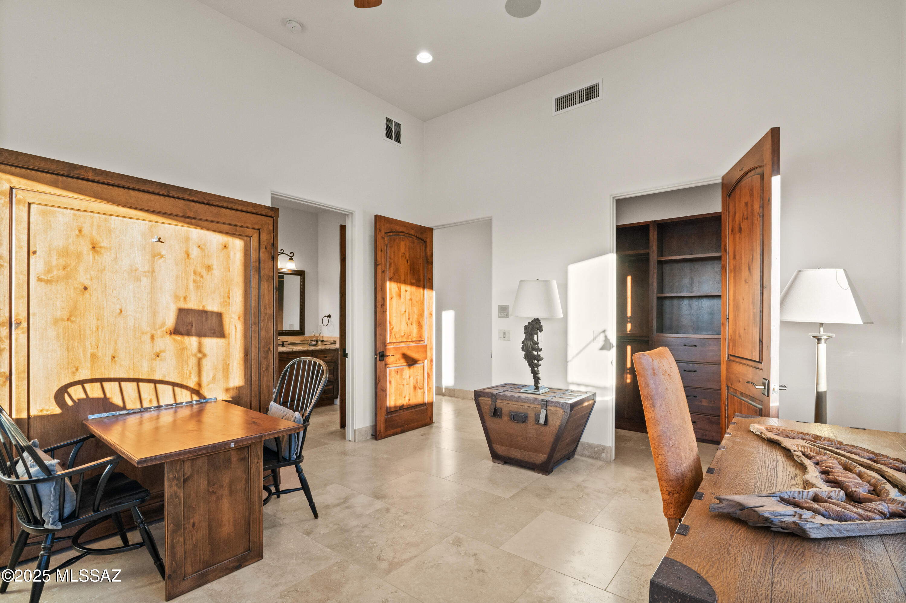 Finisterra (1-210) - Residential