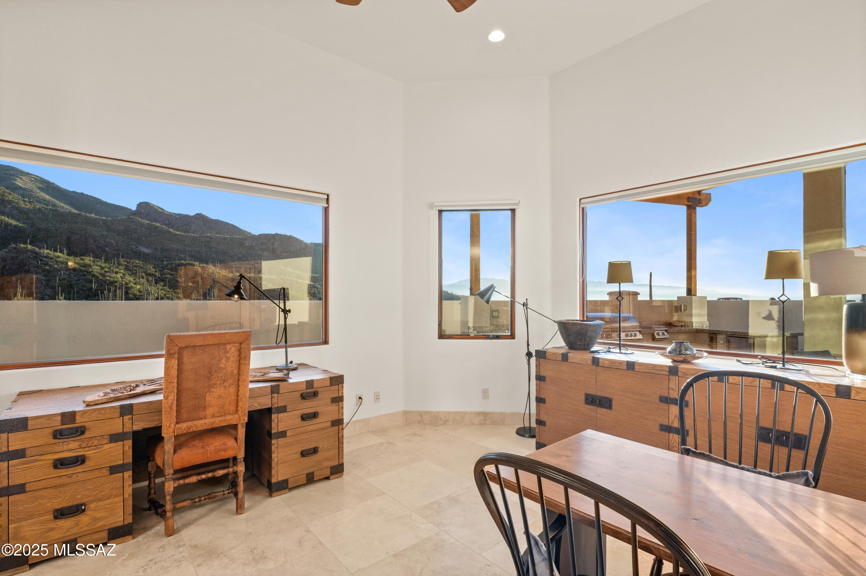 Finisterra (1-210) - Residential
