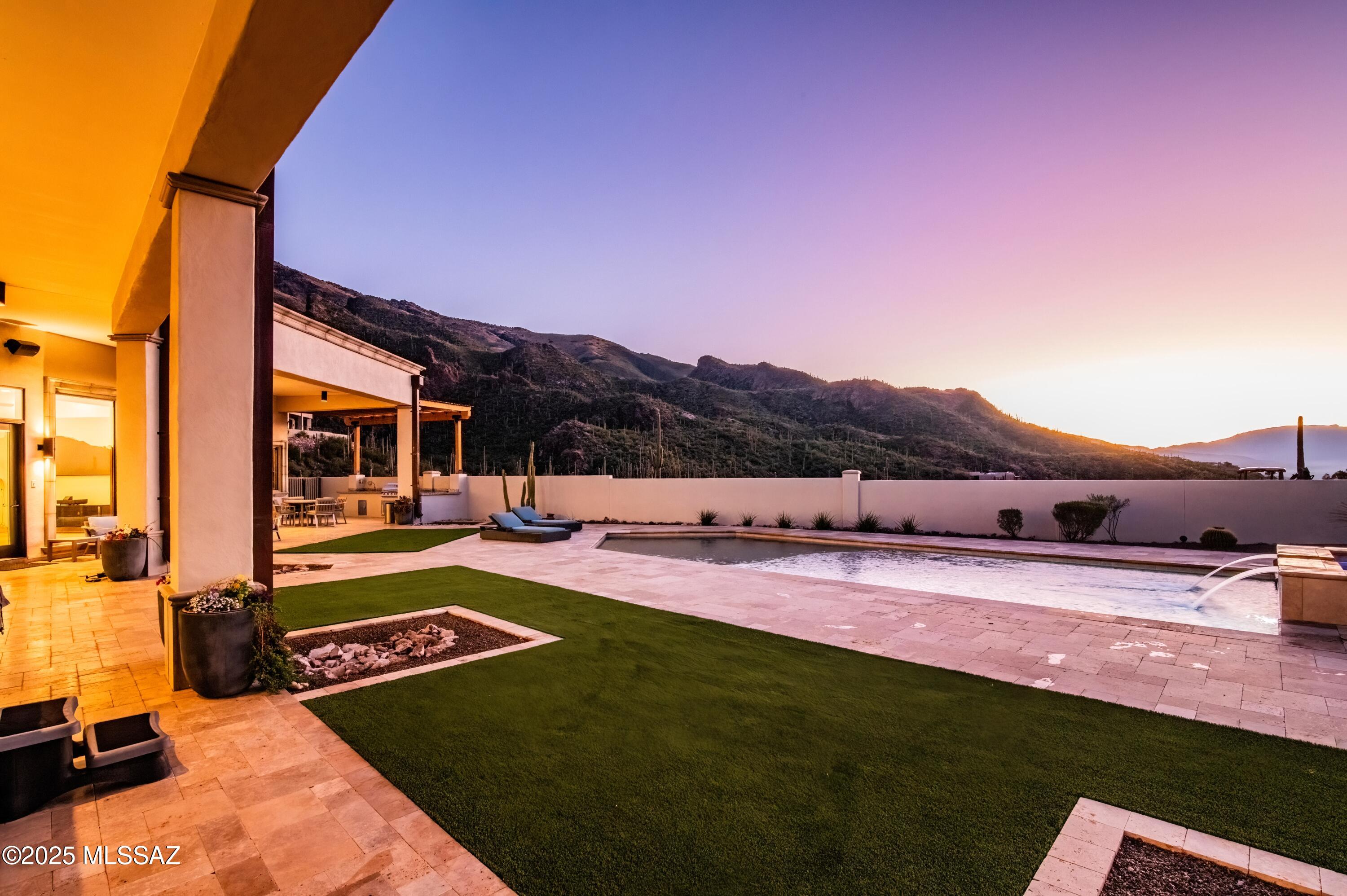 Finisterra (1-210) - Residential