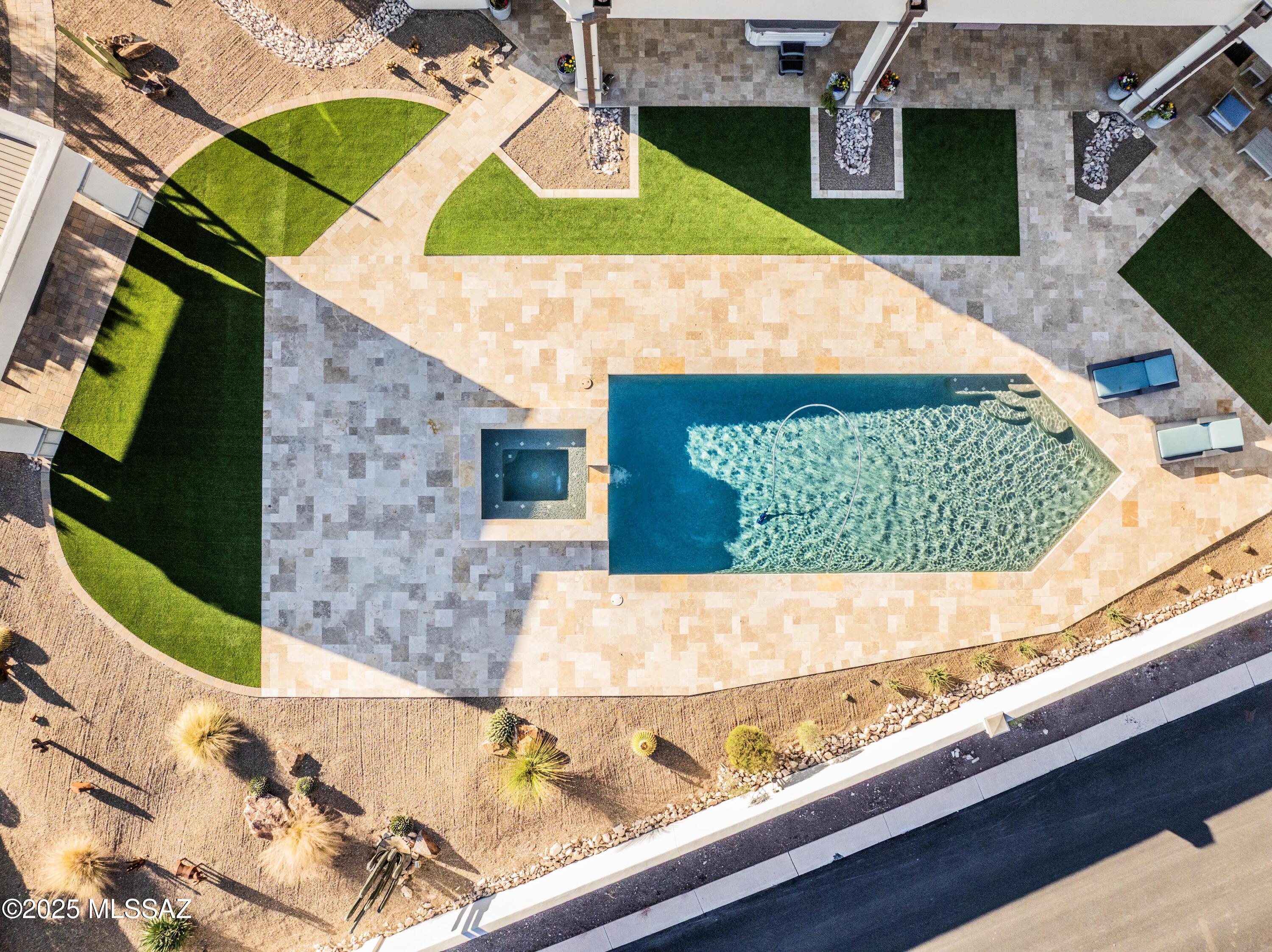 Finisterra (1-210) - Residential