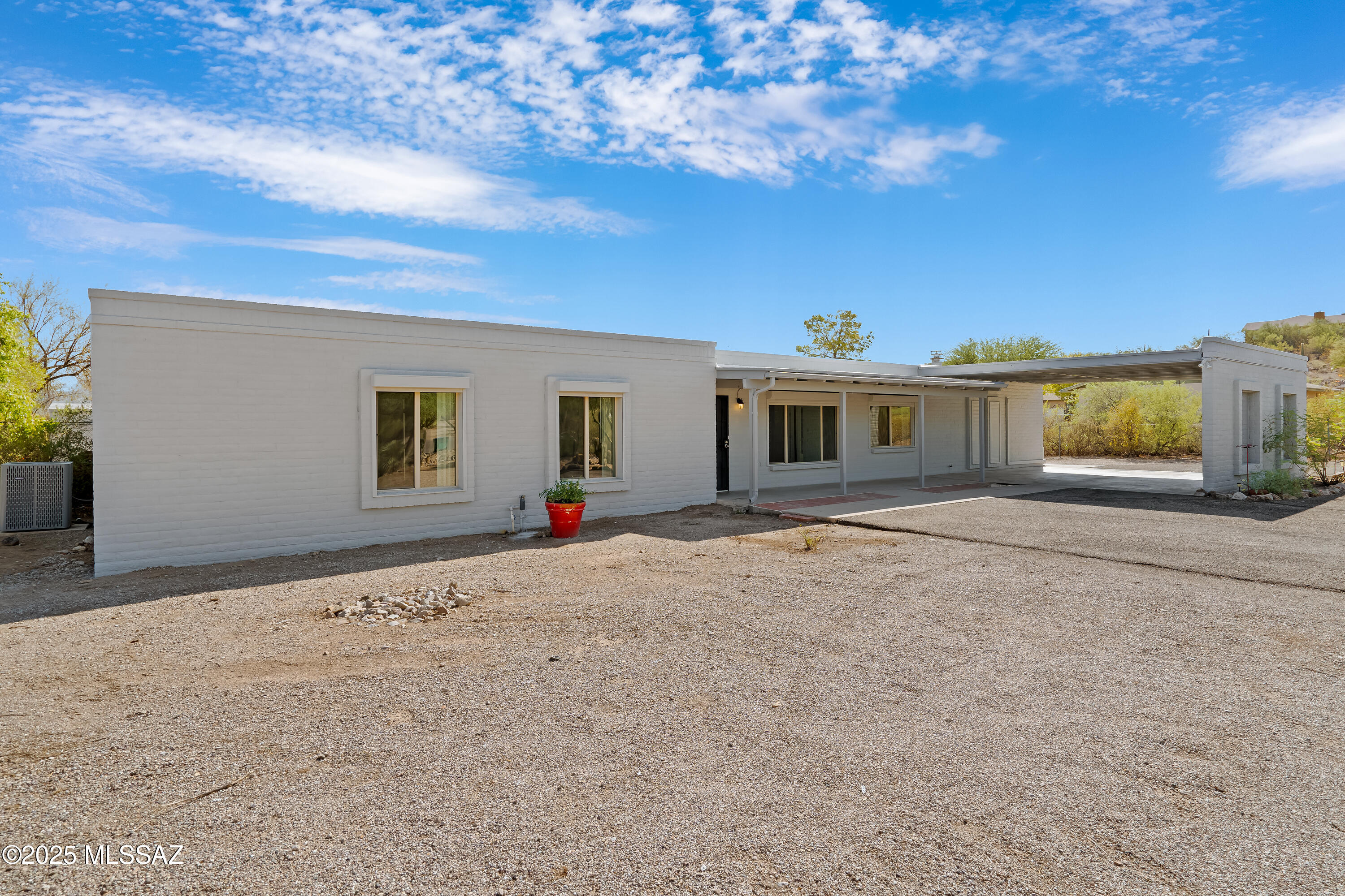 4760 N Paseo De Los Rancheros