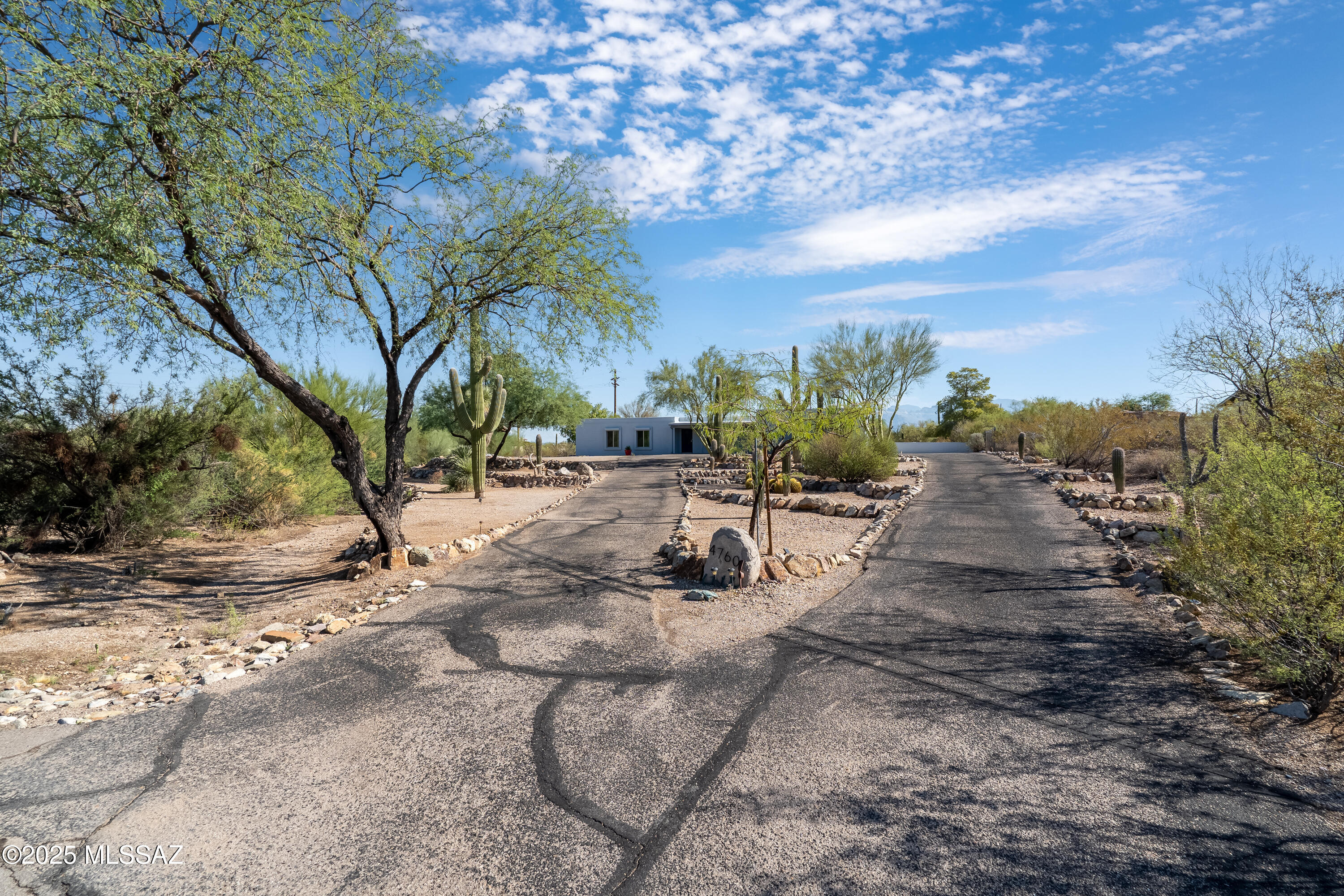 4760 N Paseo De Los Rancheros