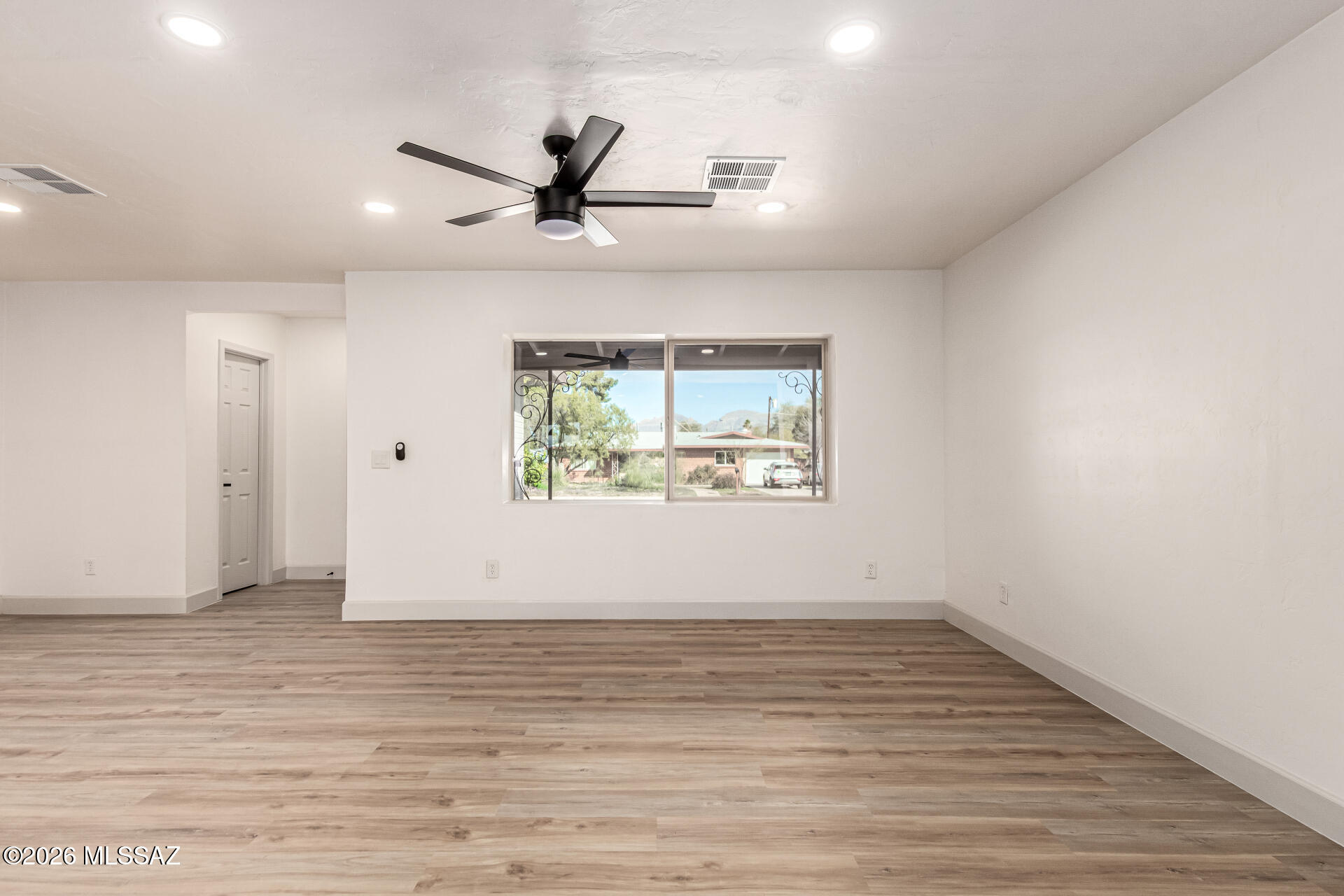 2032 E Florence Drive